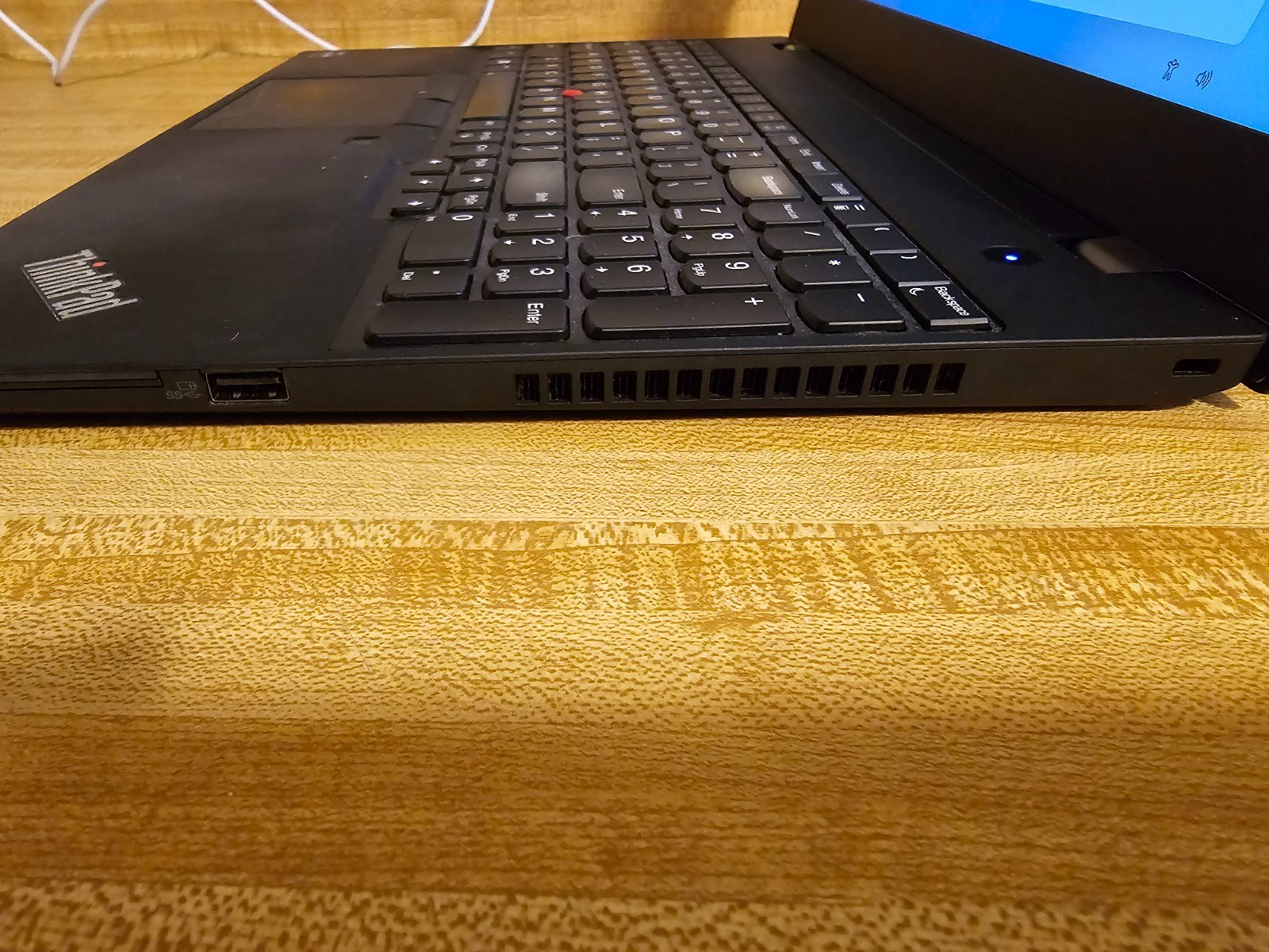 Lenovo ThinkPad P15s Gen 2 15.6″ (512GB SSD, Intel i7-1165G7, 16GB DDR4-3200)