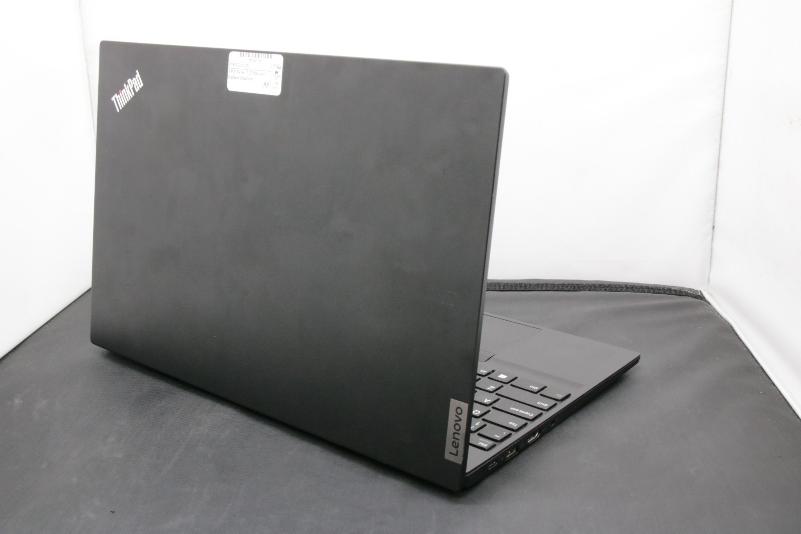Lenovo ThinkPad E15 G3 – Ryzen 7 5700U – 8GB, 256GB, Windows 11, 15.6″ +Adapter