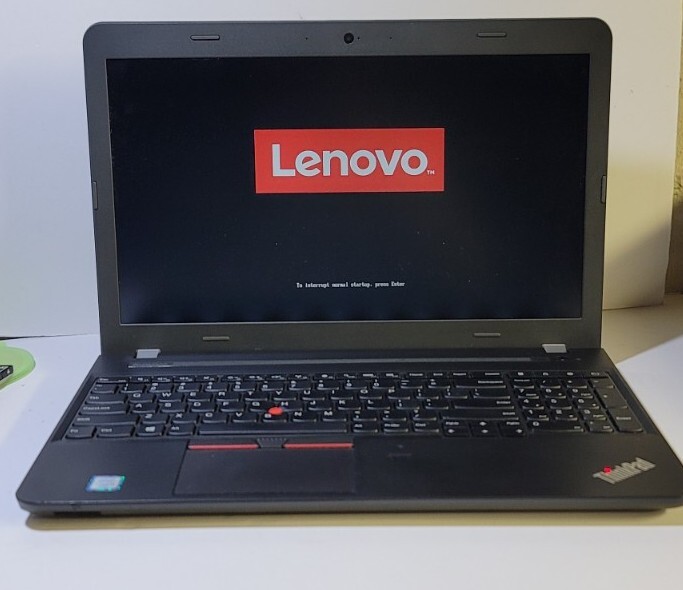 Lenovo Thinkpad E560 Intel i5 – 6200U @ 2.40GHz 16GB RAM 500GB HDD Win 10 Pro