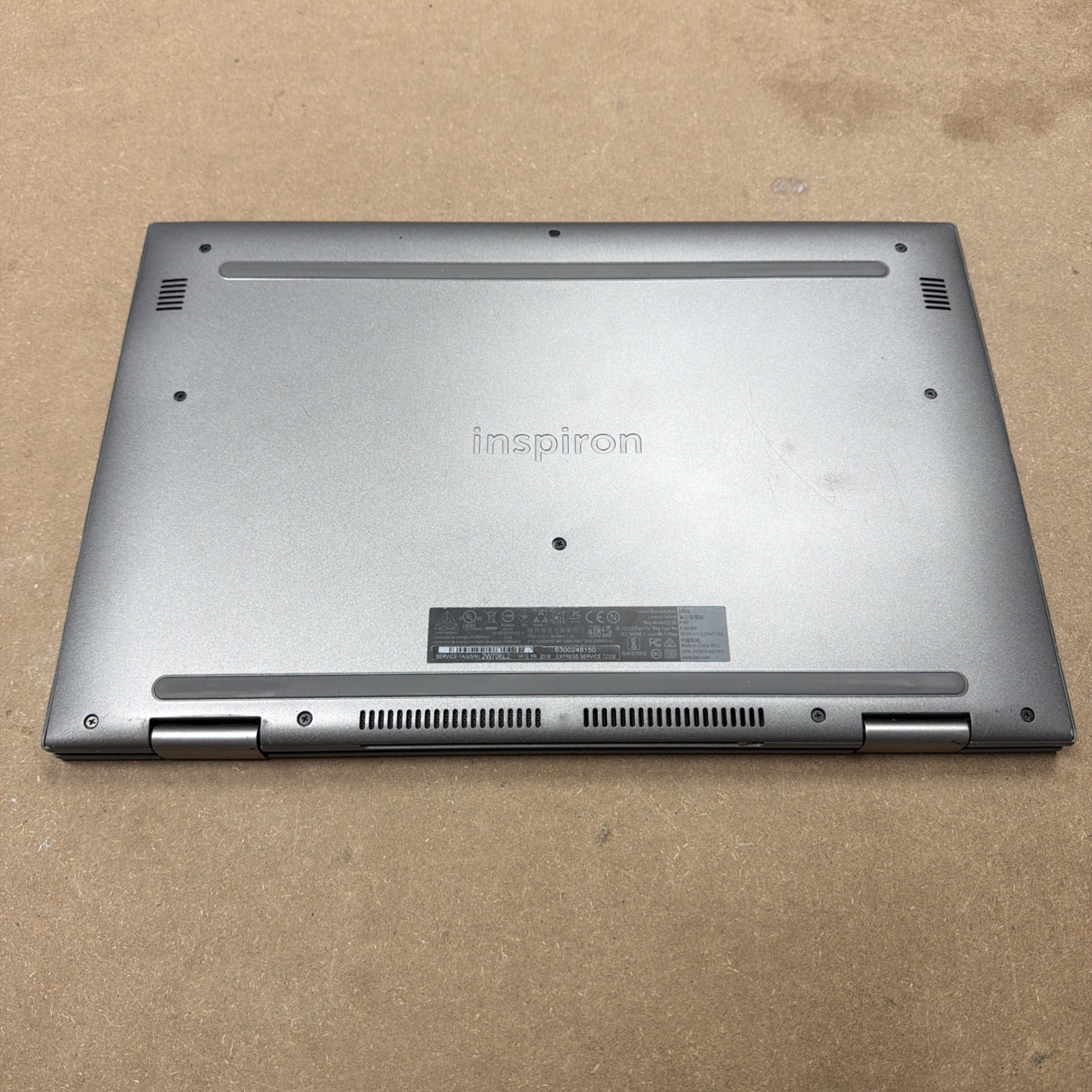 *SCREEN BUBBLES Dell Inspiron 5579 2-1 Intel Core i5-8250U 1.6GHz 8GB RAM NO HD