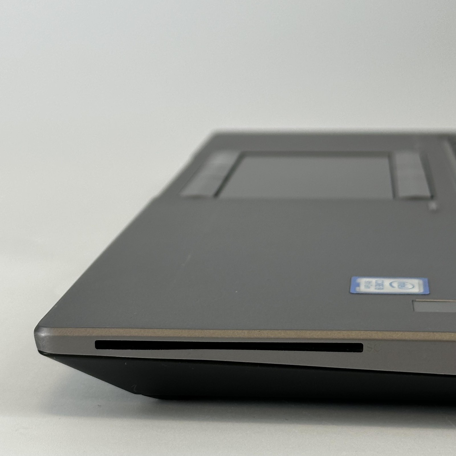HP ZBook 15 G6 FHD i9-9880H 2.30GHz 32GB 1TB SSD NVIDIA Quadro T2000 Good