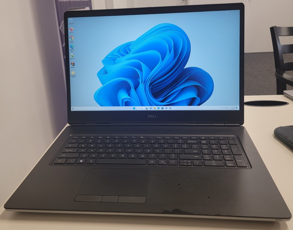 Dell Precision 7750 17.3″ i7-10850H 2.70 GHz 32 GB 1TB RAM RTX3000 WIN 11PRO