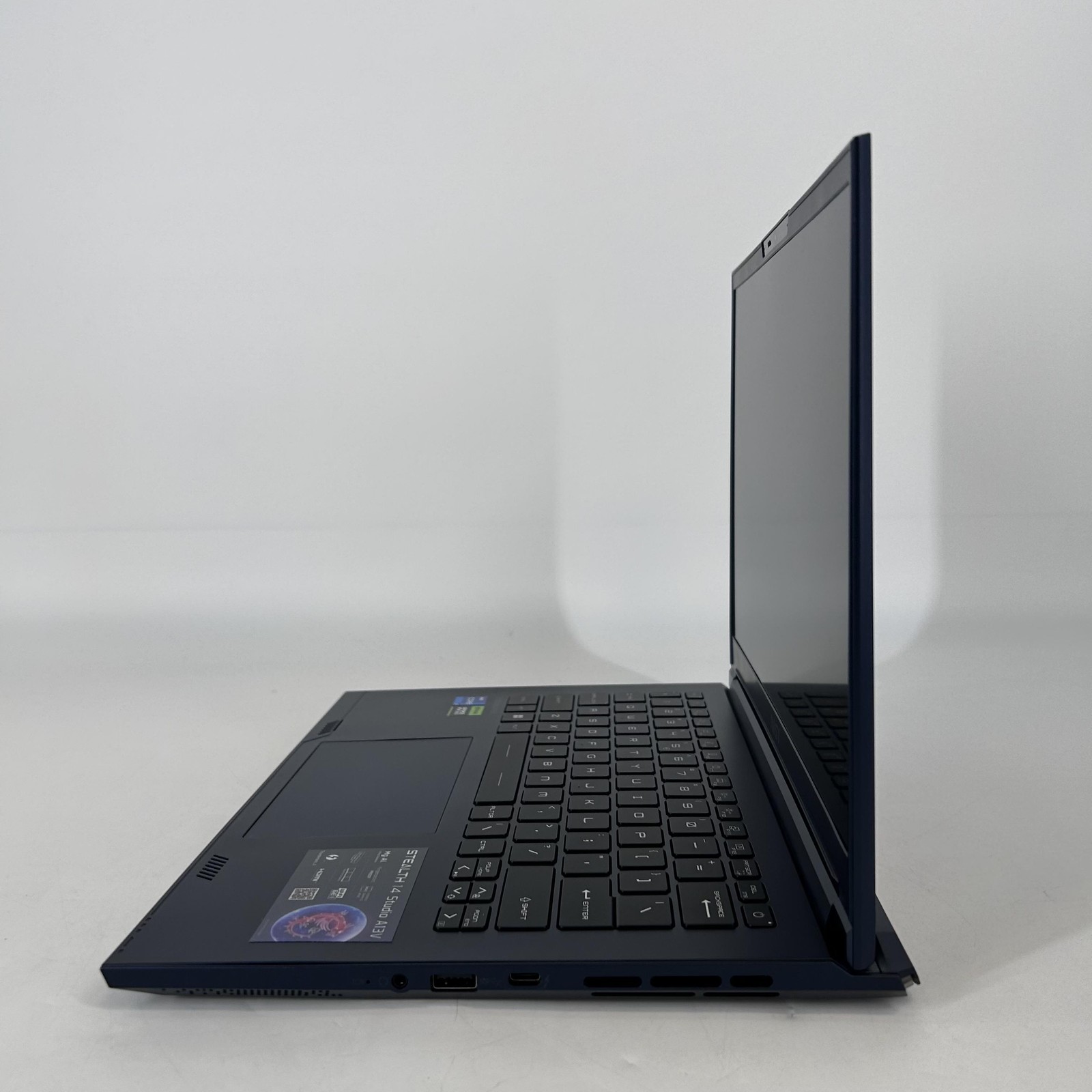 MSI Stealth 14 Studio 14 FHD+ 2.4 GHz i7-13620H 16GB 1TB SSD RTX 4060 Good