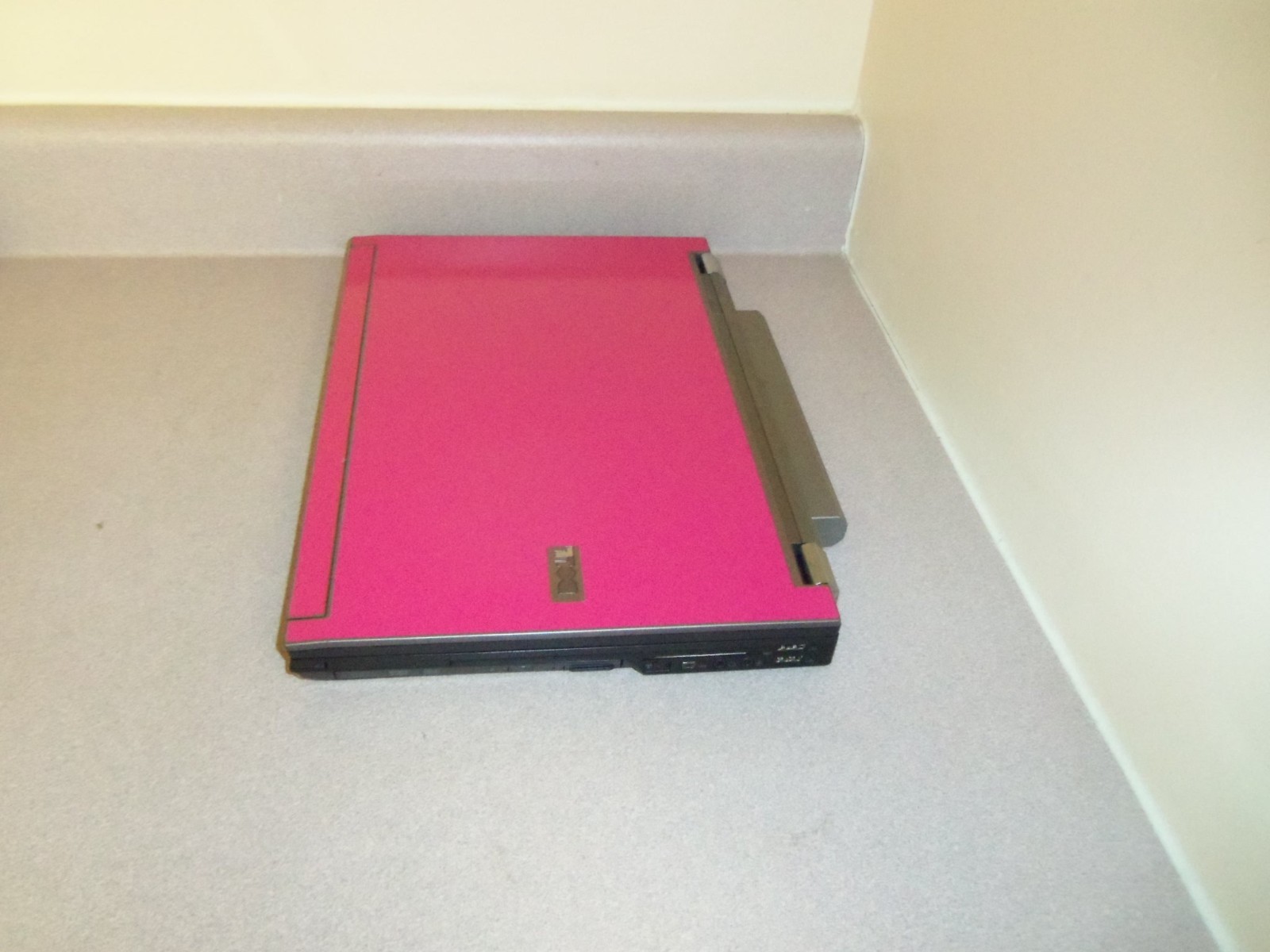 HOT PINK LIGHT GAMING i5 2.40GHz 8G RAM,320GB HDD,WIN11,CAM