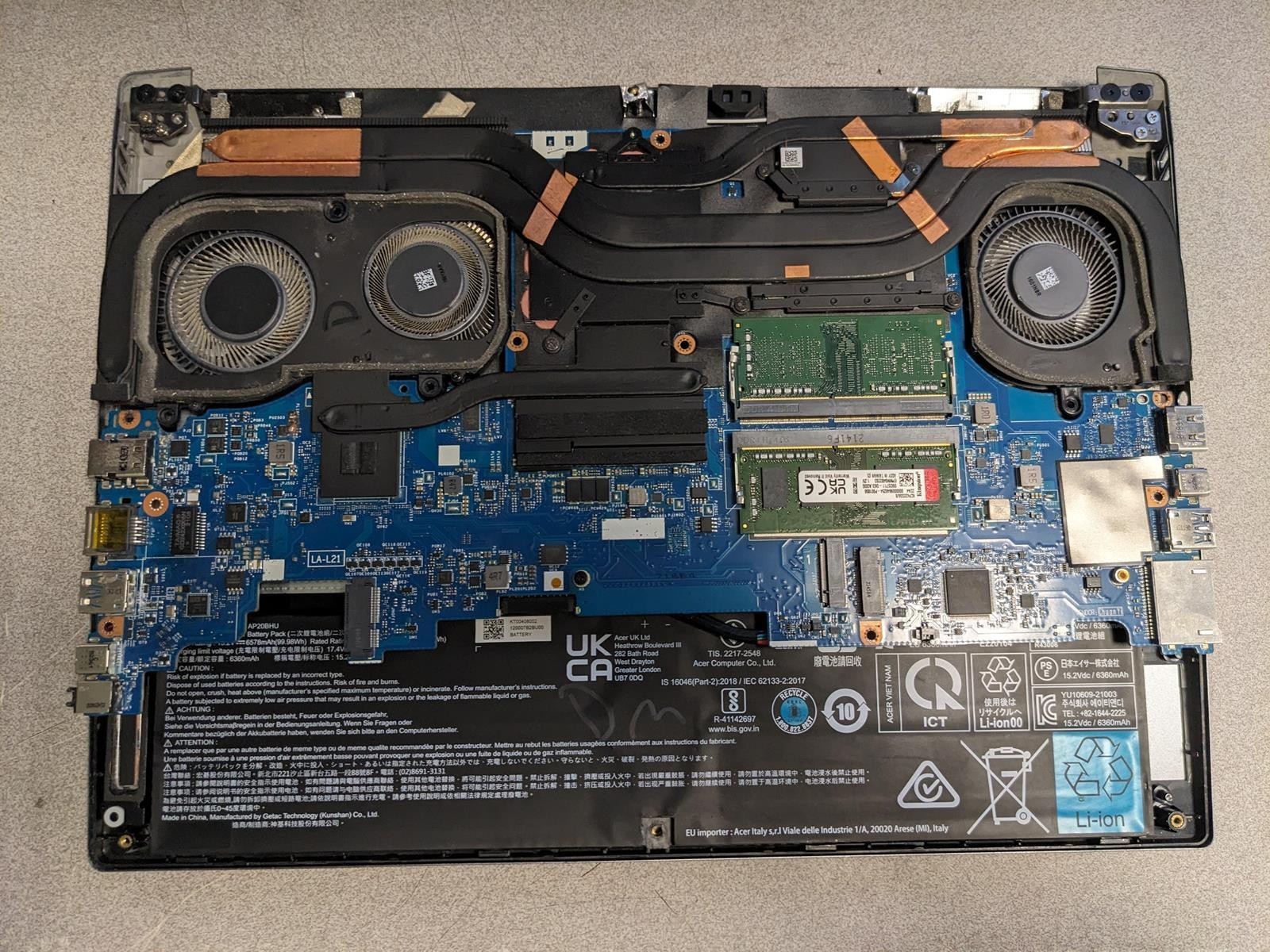 ACER PREDATOR TRITON 500 SE i7-11800H @ 2.30GHZ, 16GB RAM, NO HDD/OS – (PARTS)