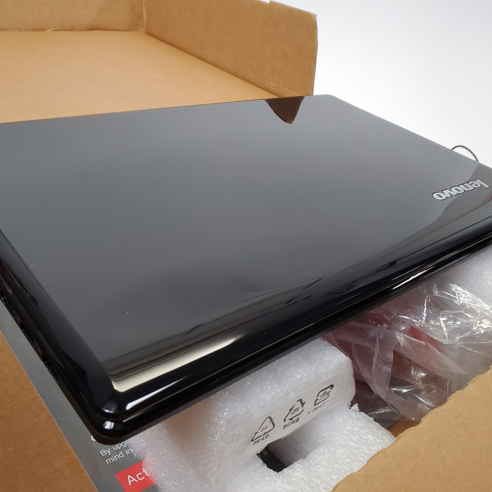 Lenovo G585 15.6″ Laptop AMD E1 4GB RAM 250GB HDD PSU Mouse Box Parts Repair