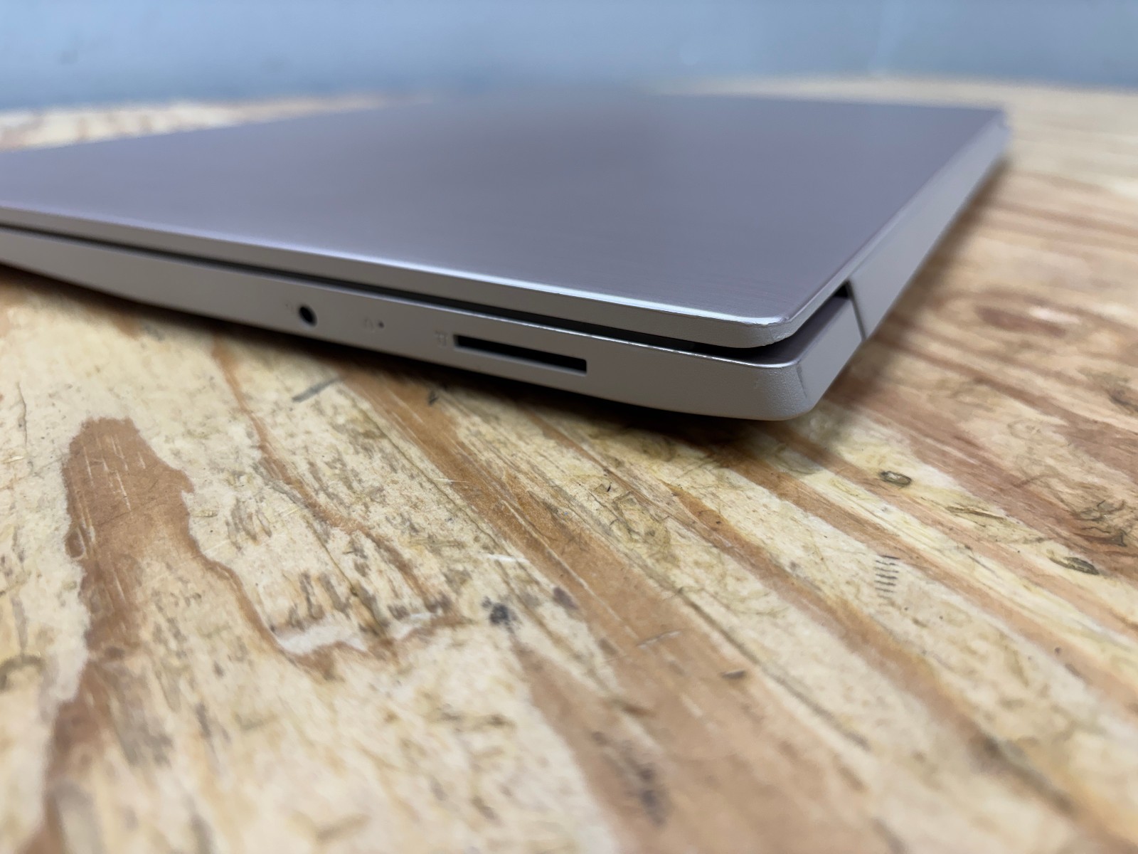 Lenovo IdeaPad 3 15ADA05 15.6″ FHD Ryzen 5 3500U 8GB 256GB SSD Windows 11 Home