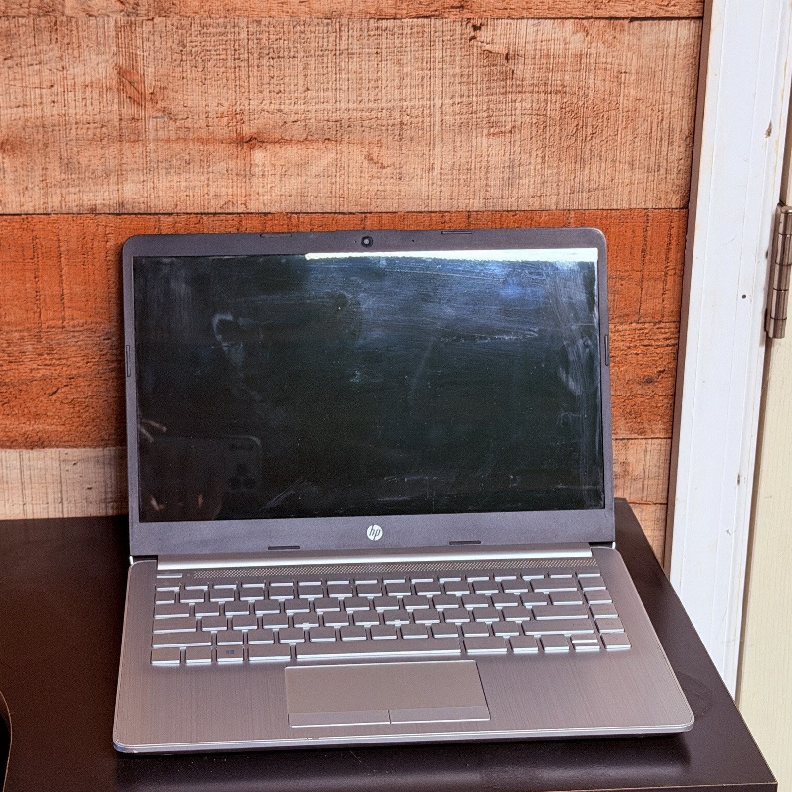 HP 14-DK1022WM 14″ (128GB SSD, AMD Ryzen 3 3200U, 2.6GHz, 4GB RAM) Laptop Silver
