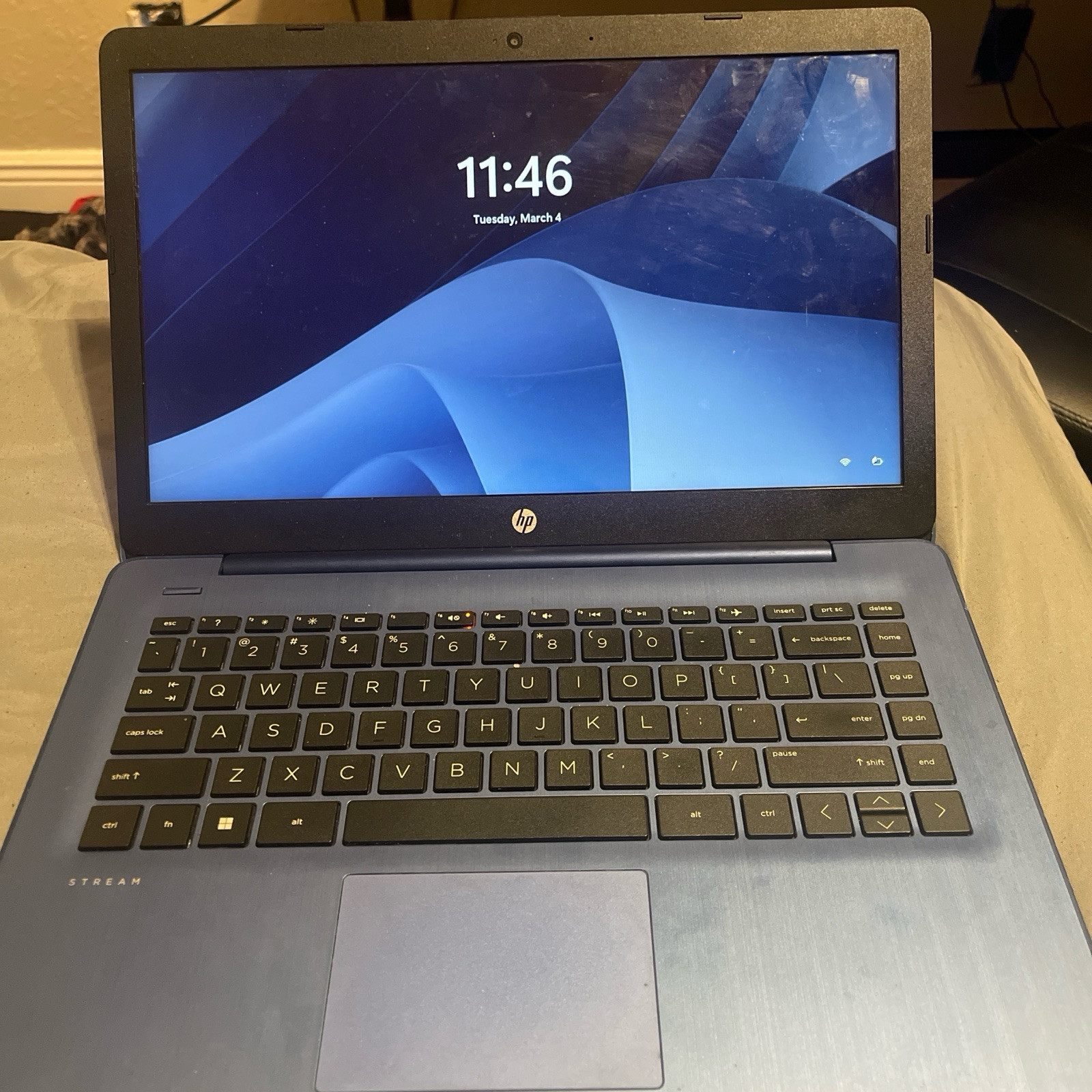 HP Stream 14 inch (64GB, Intel Celeron N, 1.10GHz, 4GB) Laptop Black/Blue