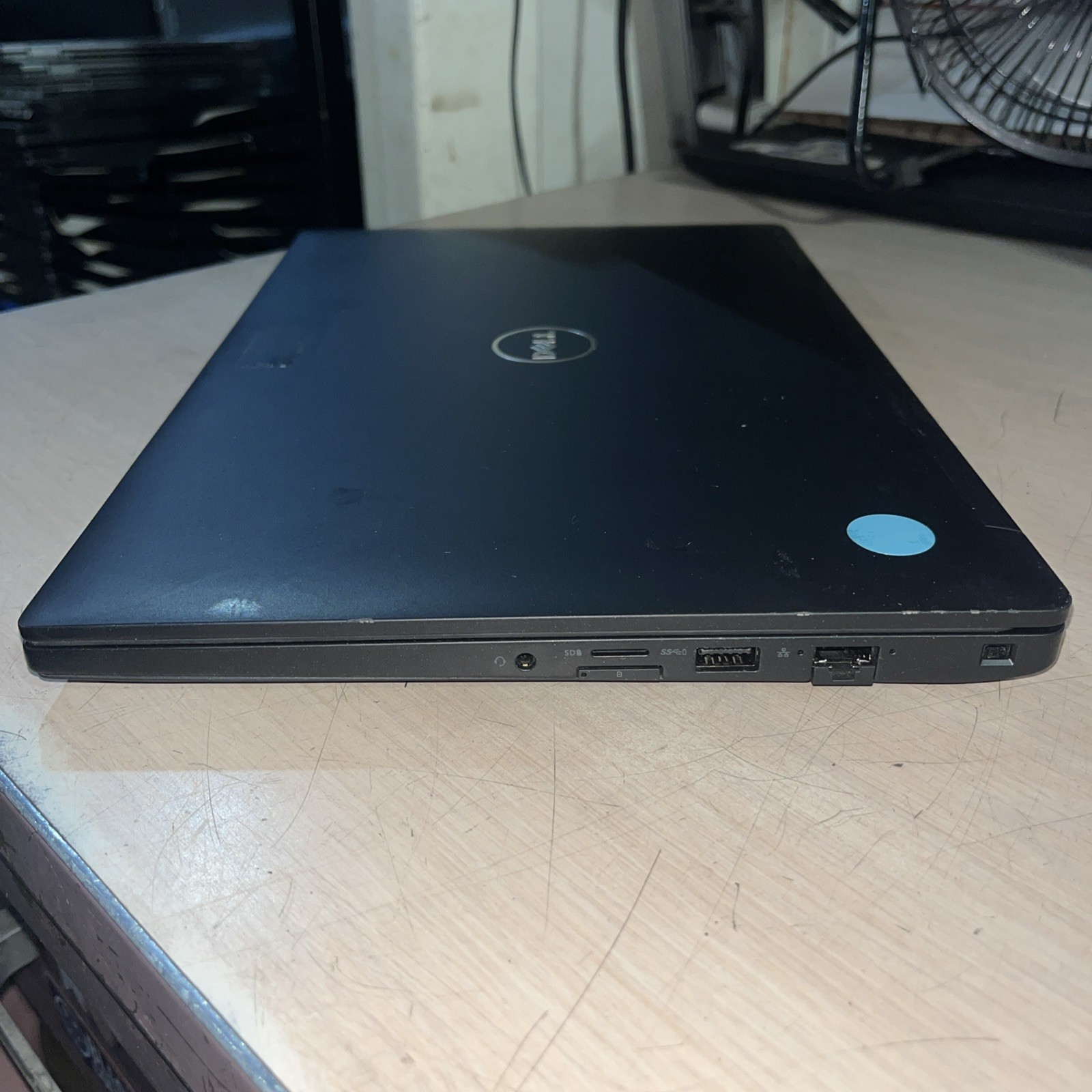 DELL LATITUDE 7480 INTEL CORE I7-7600U 8GB RAM NO HD .