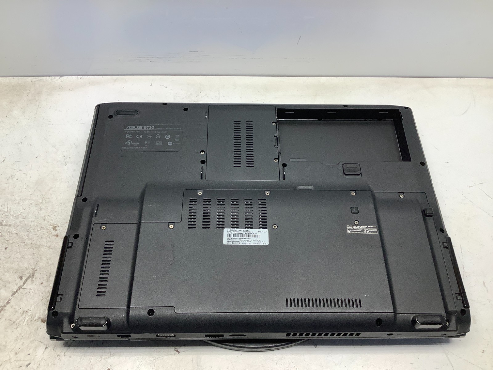 Asus G72GX-RBBX05 Intel Core 2 Duo P8700 2.53GHz 6 GB NO HDD