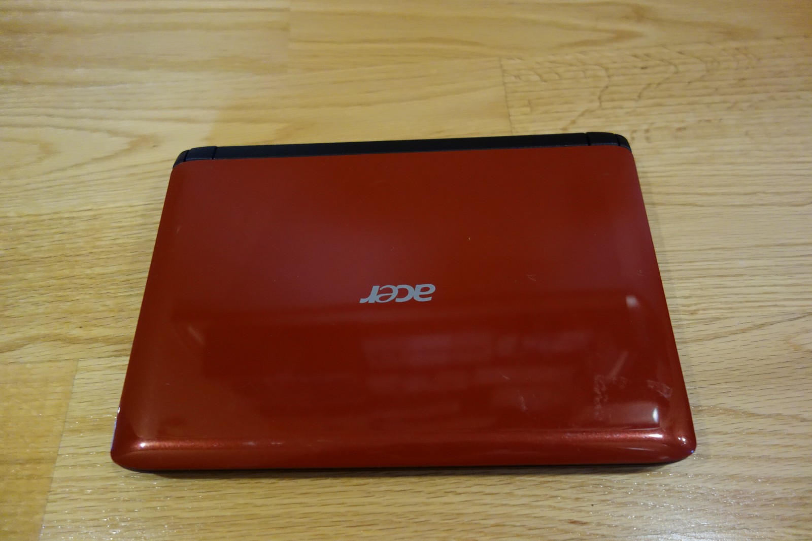 *FOR PARTS UNTESTED* Acer Aspire One NAV50 532h-R123 (NO HDD, NO RAM, NO POWER)
