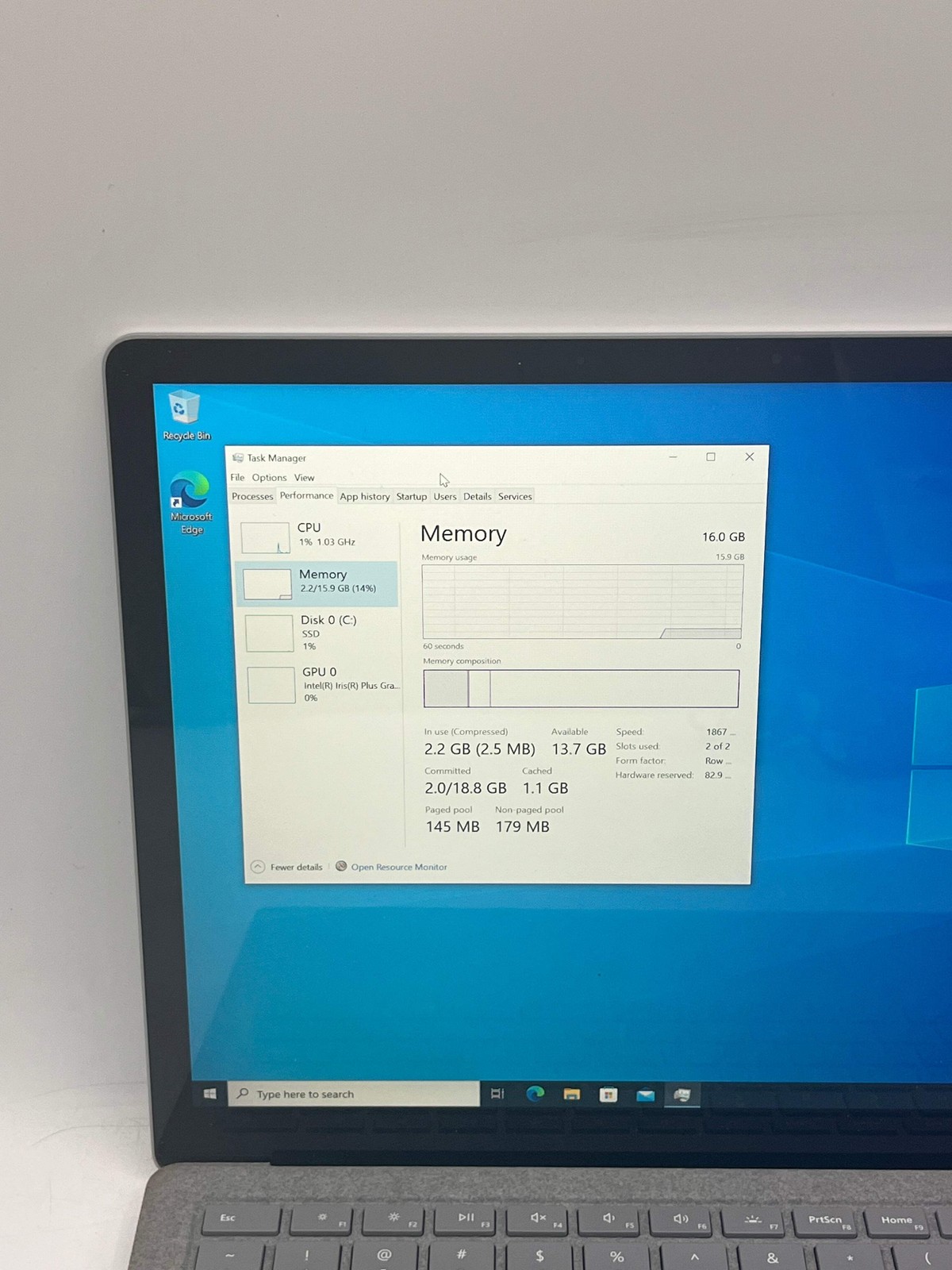 Microsoft 1769 Laptop Core i7-7660U 16GB 512GB 12″ w/ charger Silver