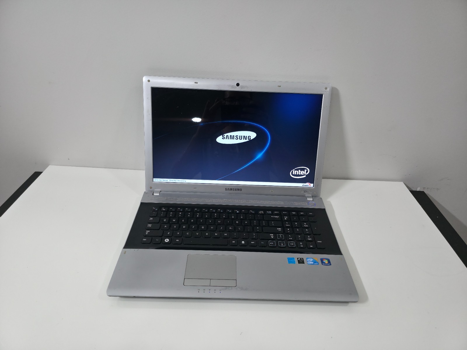 Samsung 17.3″ Laptop (RV711) | Large Screen, Windows 7, Great for Media & DVD