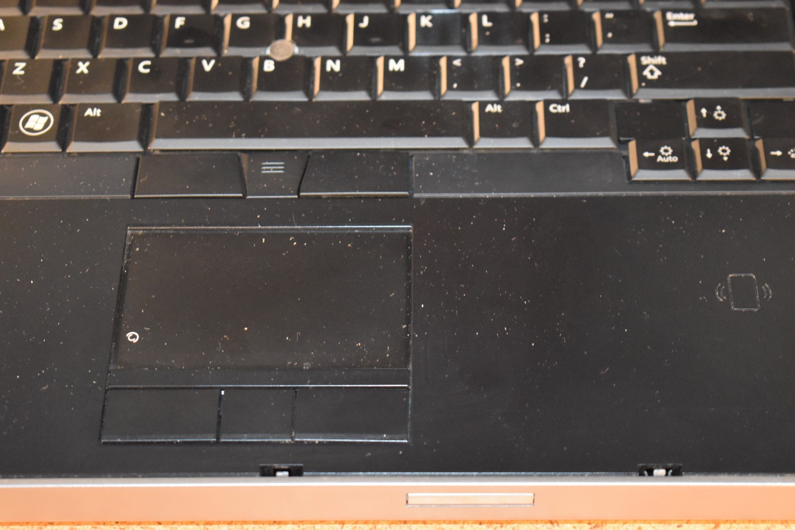 Dell Precision M6400 17″ Windows XP Quad Q9300 1TB NVidia 3700M 1920×1200 WUXGA