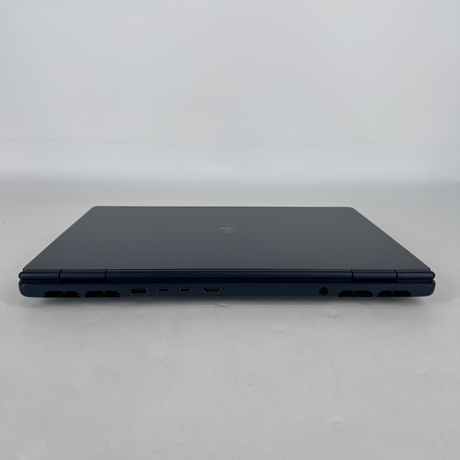 Dell Alienware 16X Aurora 240Hz QHD+ 2.7 GHz Ultra 9 275HX 64GB 2TB SSD RTX 5070