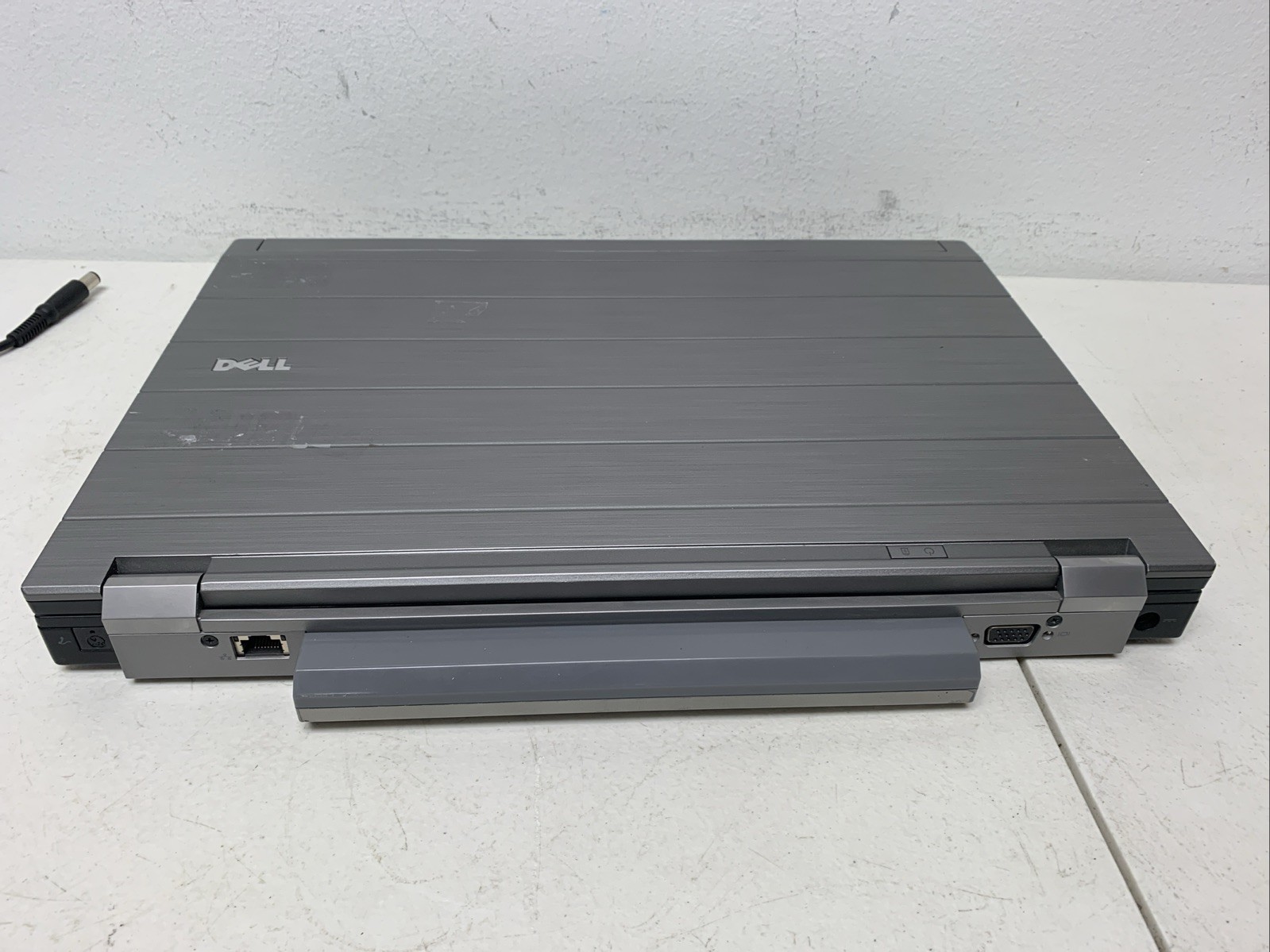 DELL PRECISION M4500 i7-Q740, 8GB RAM,256 GB SSD Wind 10 Pro /It needs a key.