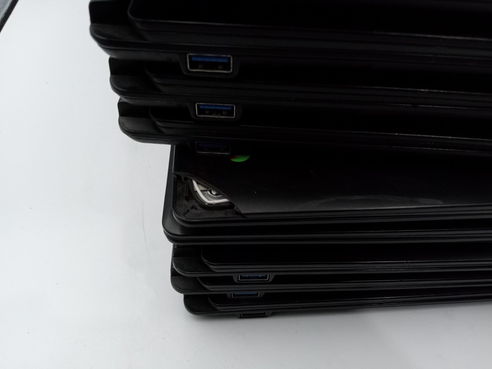 Lot of 9 – Acer Chromebook 13 C810 Laptops – FOR PARTS – VARIOUS ISSUES -RR