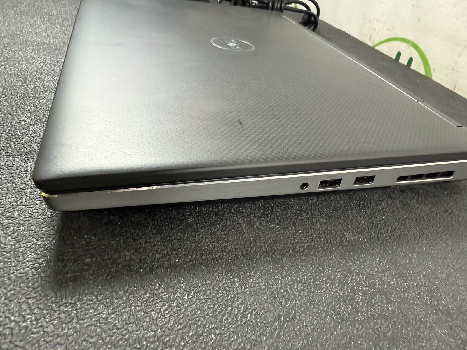 Dell Precision 7540 Xeon E-2276M 2.8GHz 16GB DDR4 512GB M.2 Quadro RTX 3000