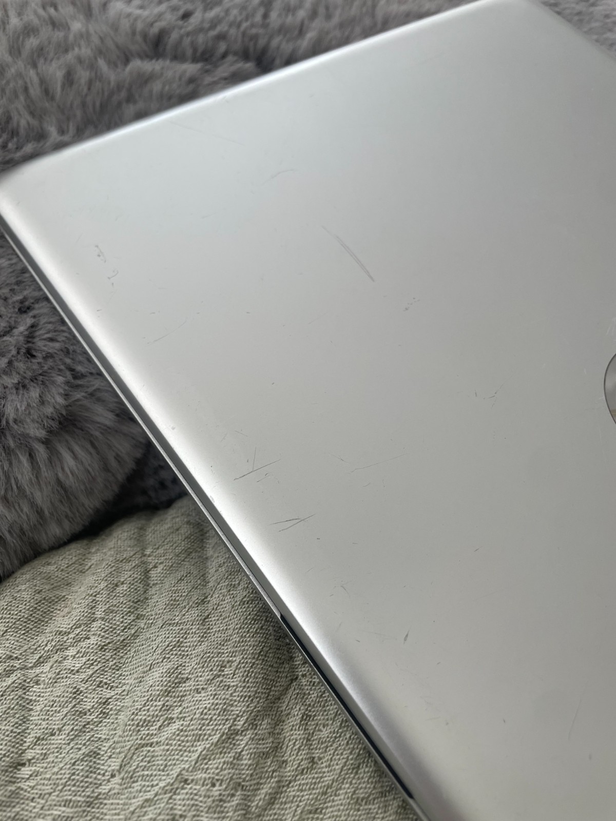 HP 14-cm0065 (128GB) Used Silver Laptop