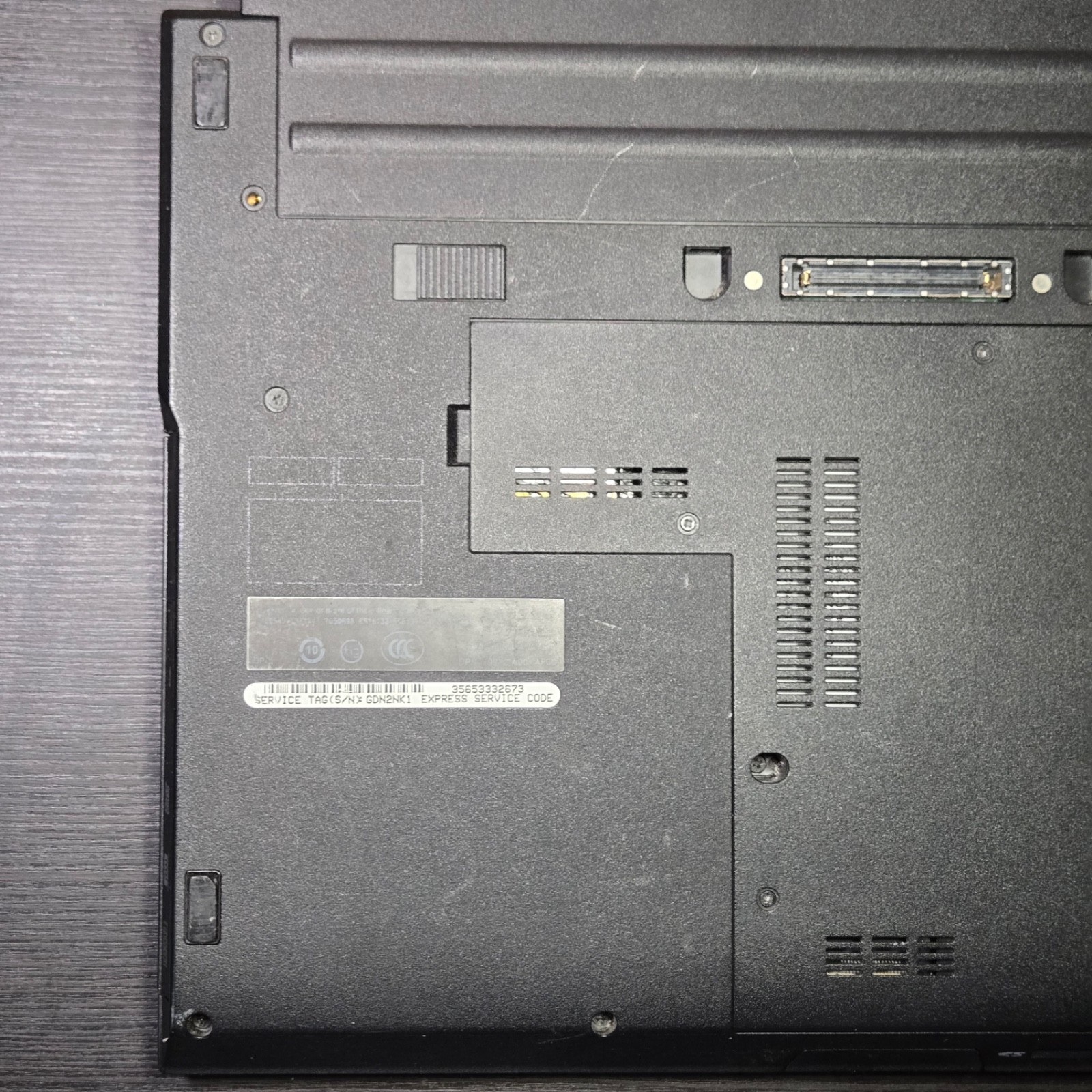 Dell Latitude E5400 14″ Laptop Core 2 Duo P8600 2.27GHz 4GB 500GB HDD Win 10