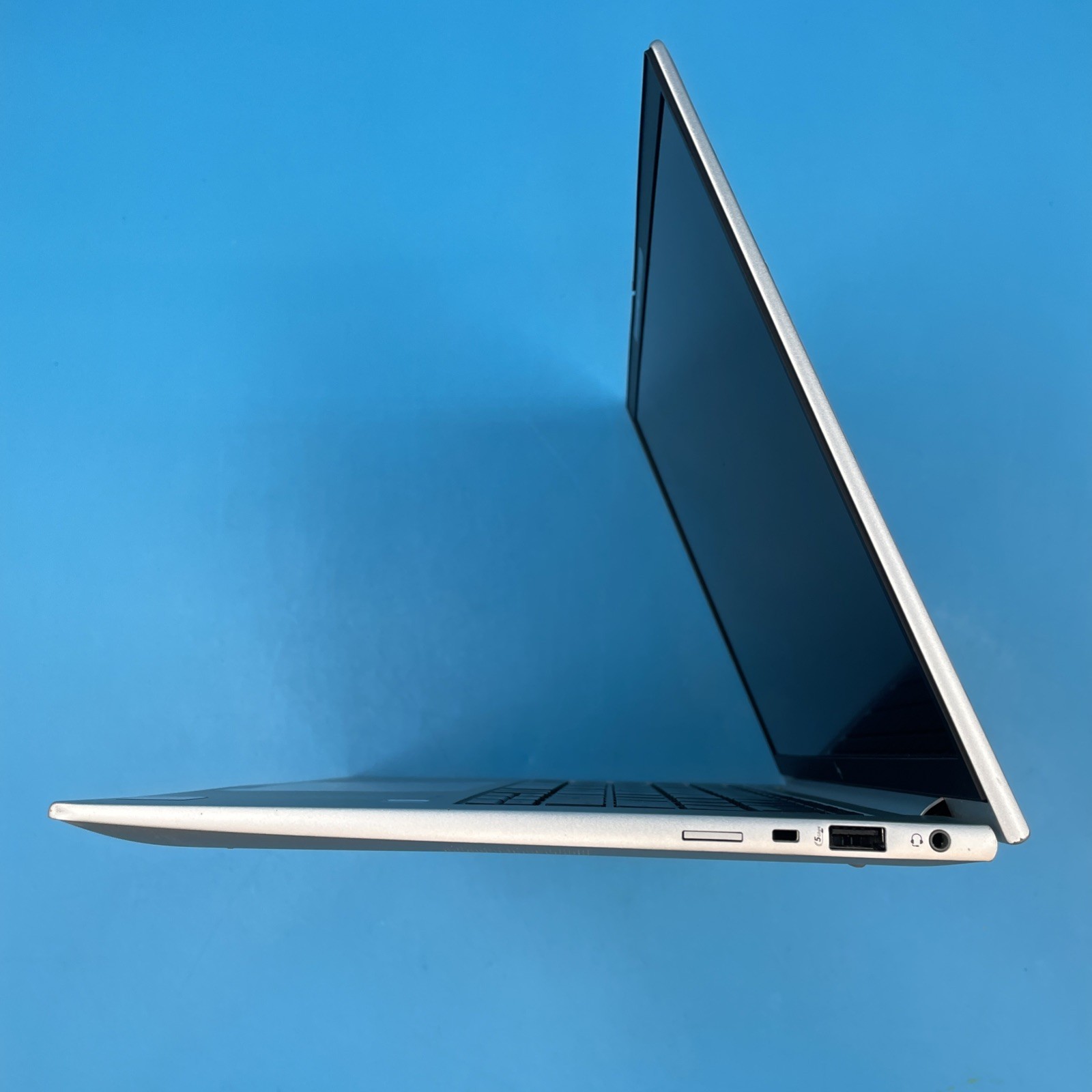 HP EliteBook 840 G11 | Ultra 5 135U | 32GB RAM | 512GB SSD | NO OS | 88% BATT