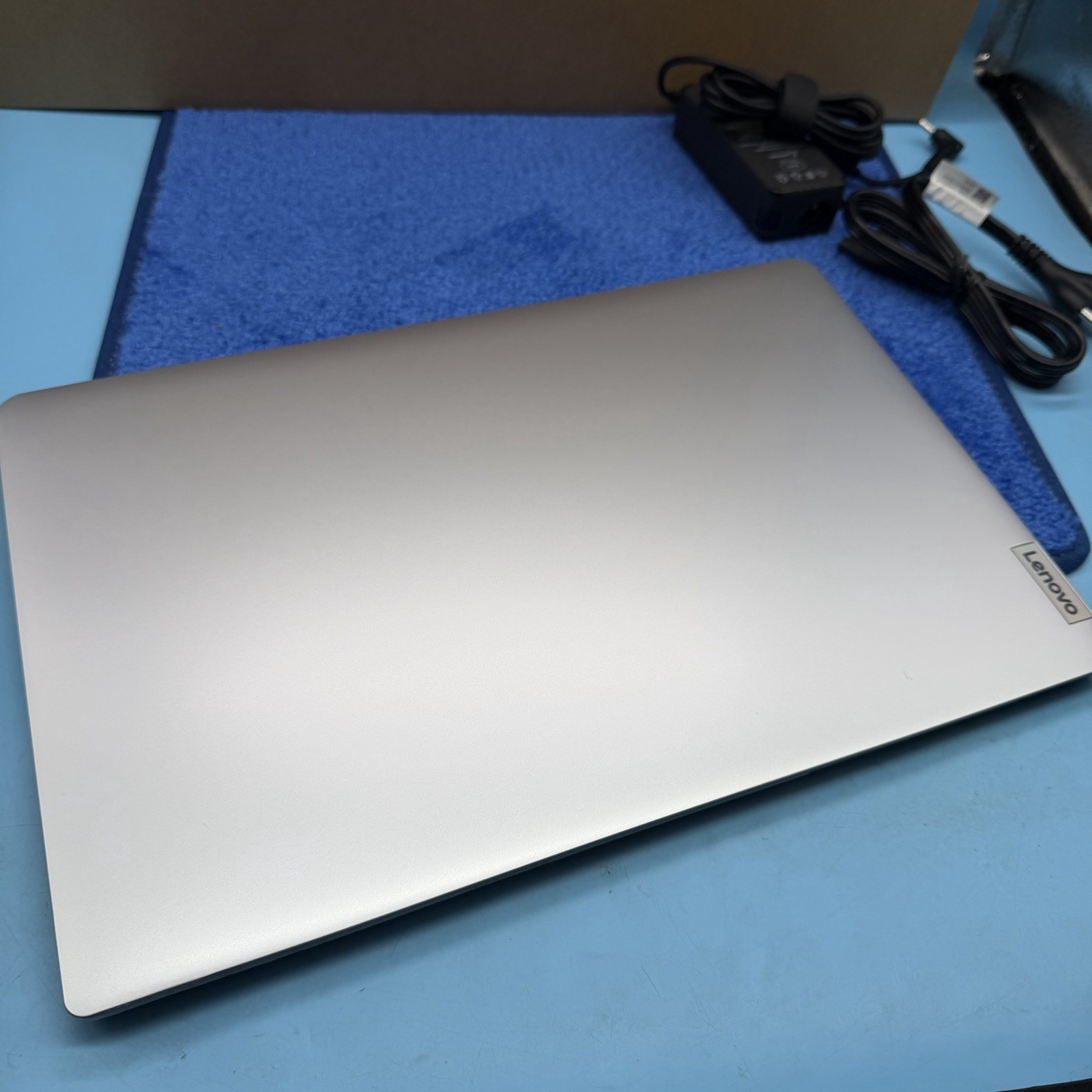 Lenovo IdeaPad 15IRU7 15.6″ FHD Laptop Intel Core i5-1335U 16GB RAM 256GB SSD