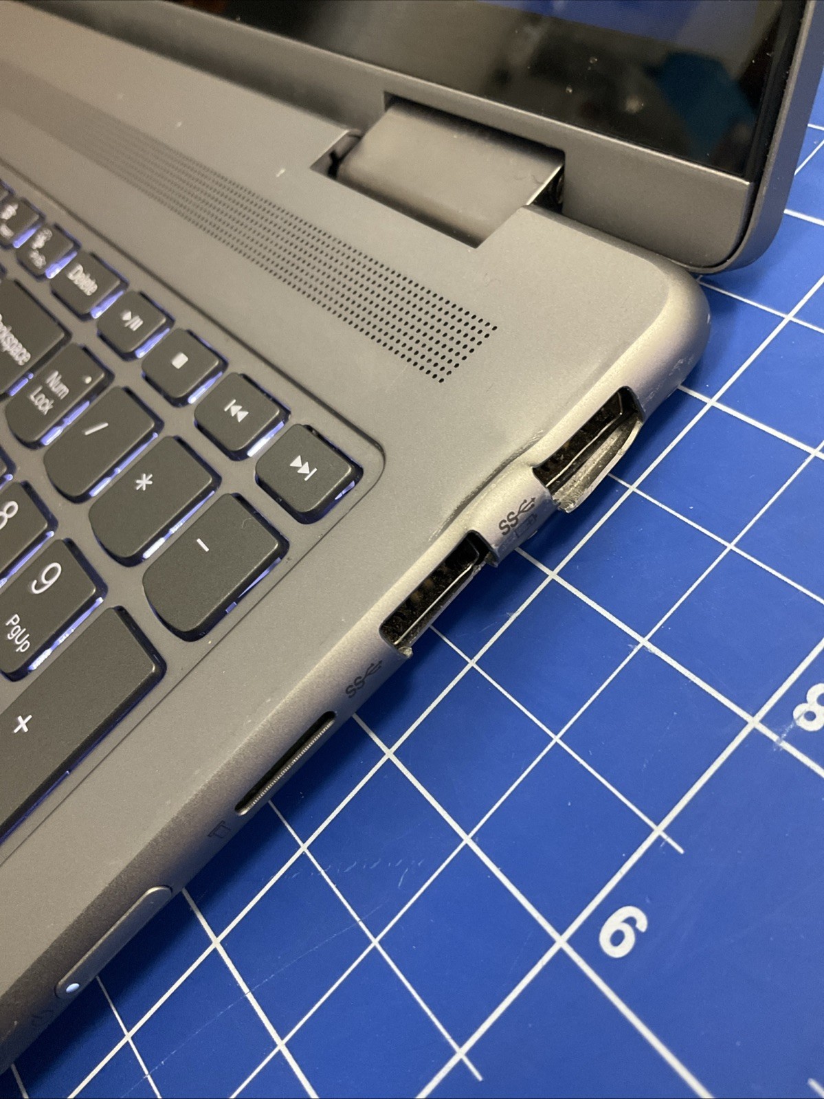 Lenovo Yoga 7 16ARP8 16″ (512GB SSD, AMD Ryzen 5 7535U, 8GB RAM) E246