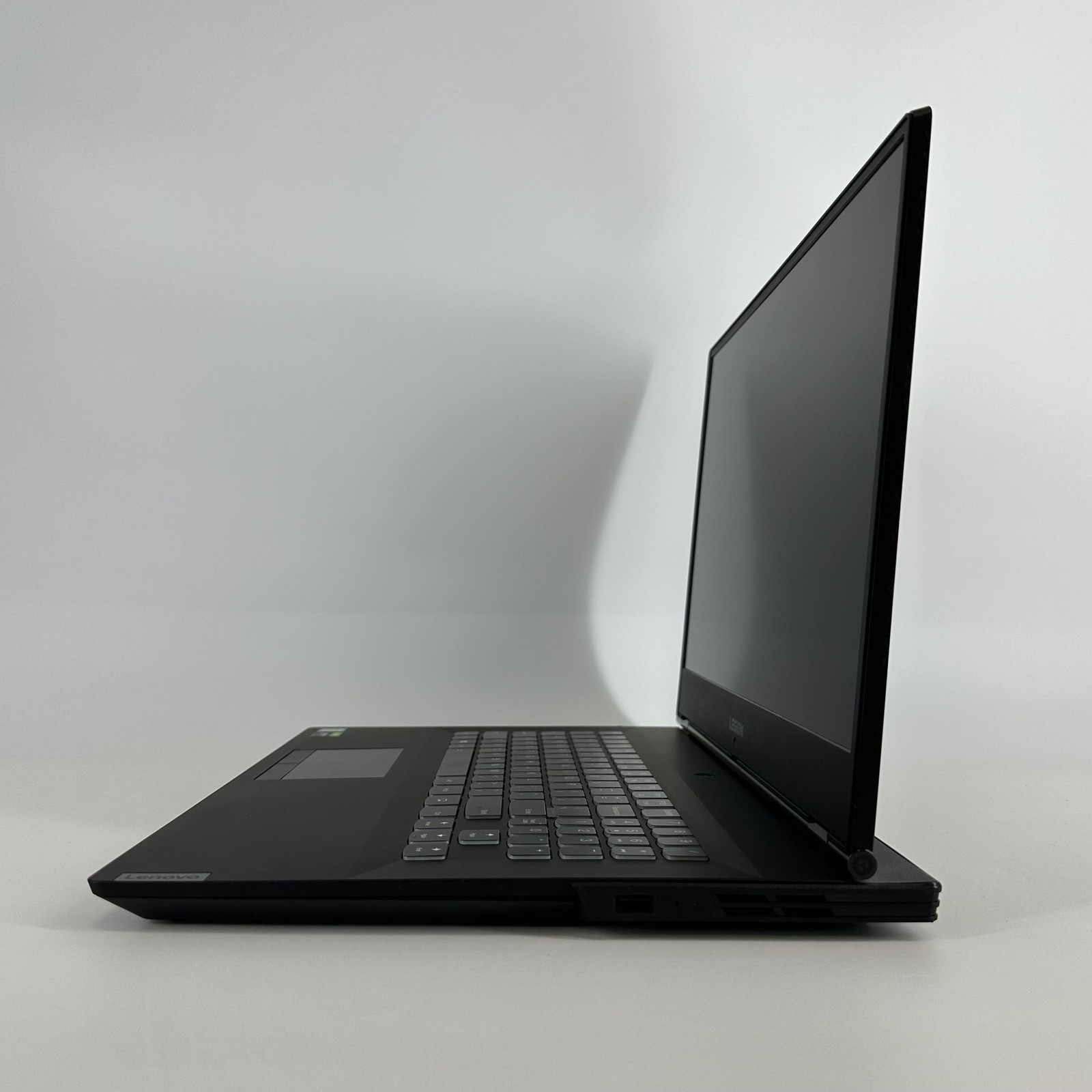 Lenovo Legion Y540 17.3 FHD i5-9300HF 2.40GHz 16GB 256GB/2TB GTX 1650 FRAME GAP