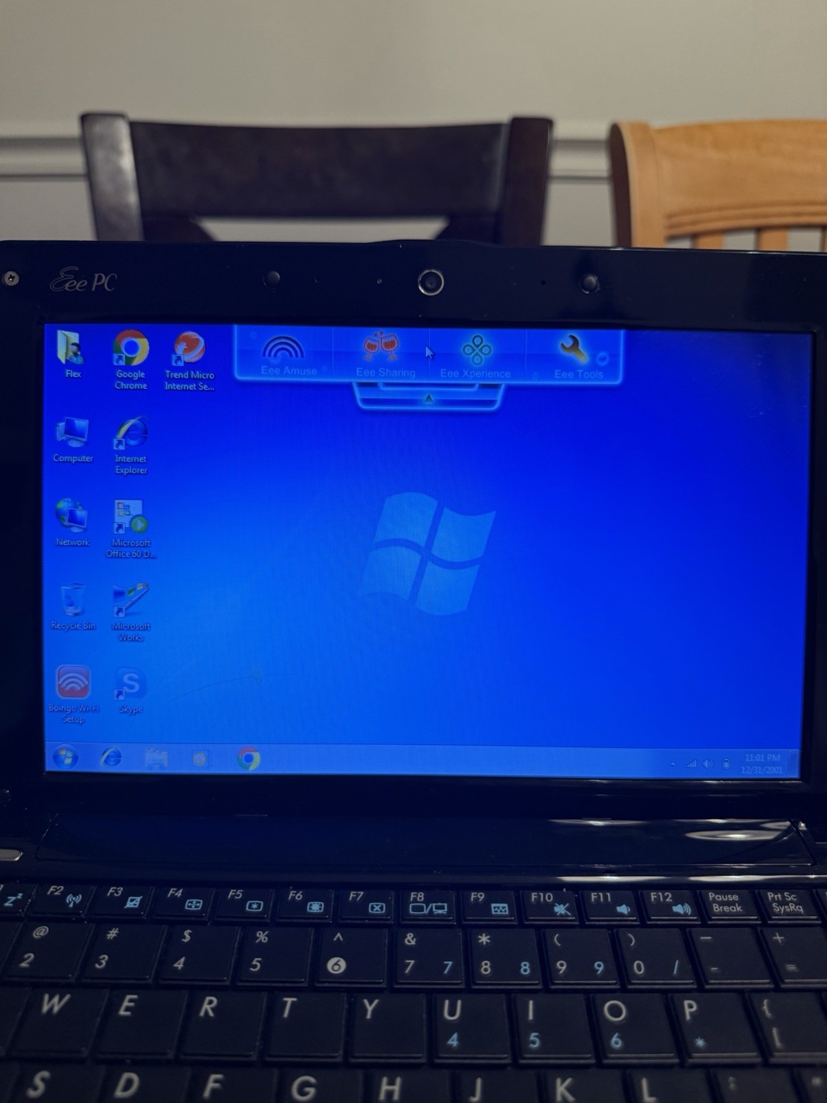 Asus EEE PC 1005HA Windows 7 10in Mini Black Laptop Intel Atom N280 220Gb HDD