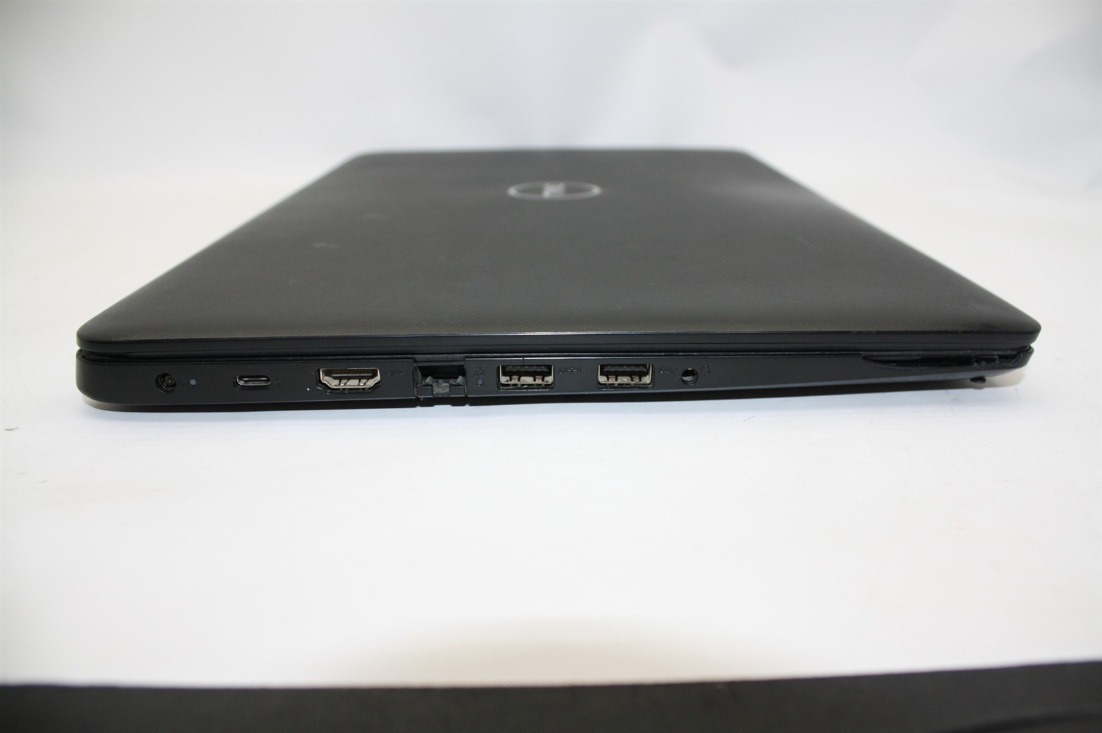 15.6″Dell Latitude 3500 Laptop i5-8265U 1.60GHz RAM 8GB HDD 500GB/Charger inc