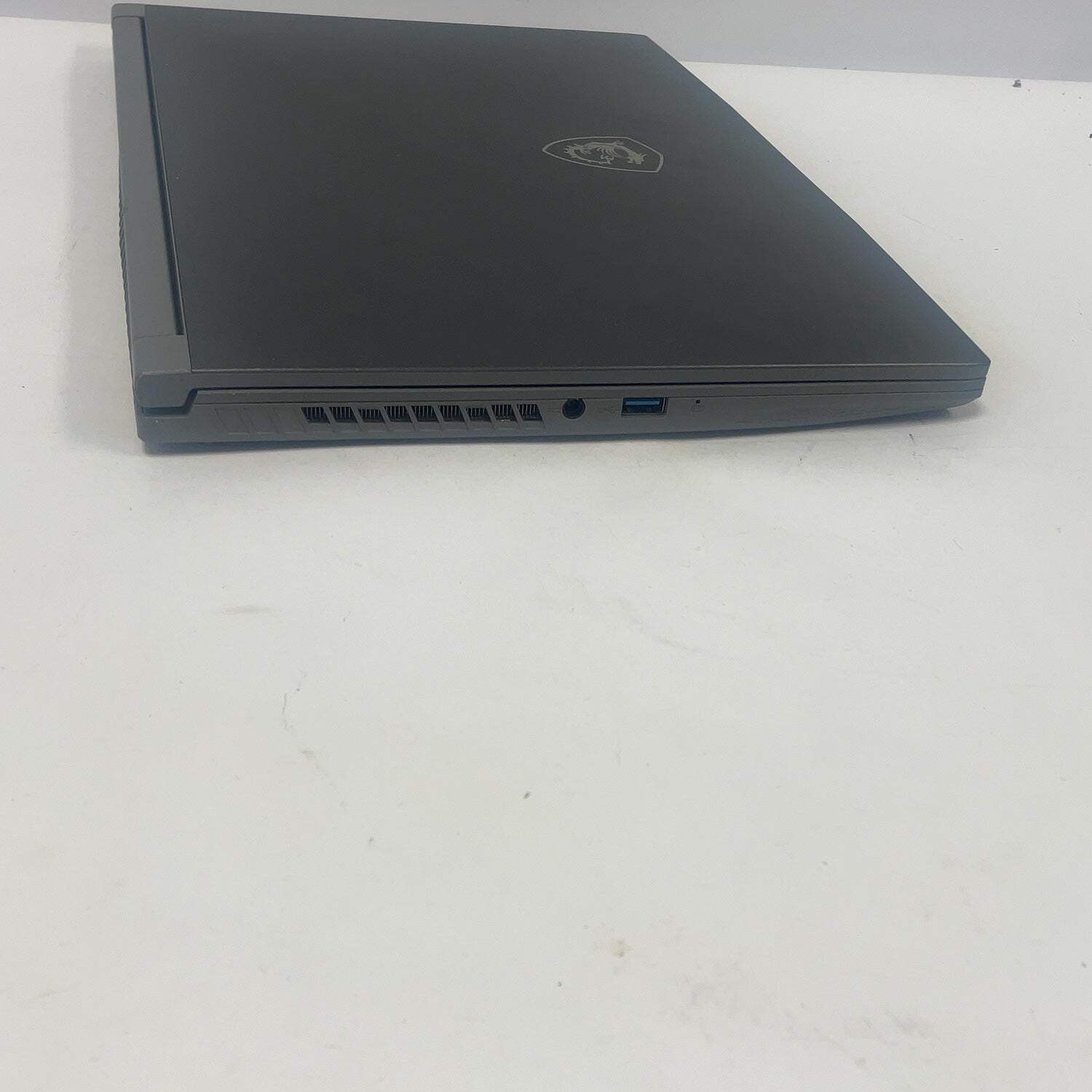 MSI Thin 15 B13UC 15.6″ i5-13420H 2.1GHz 16GB RAM 512GB SSD