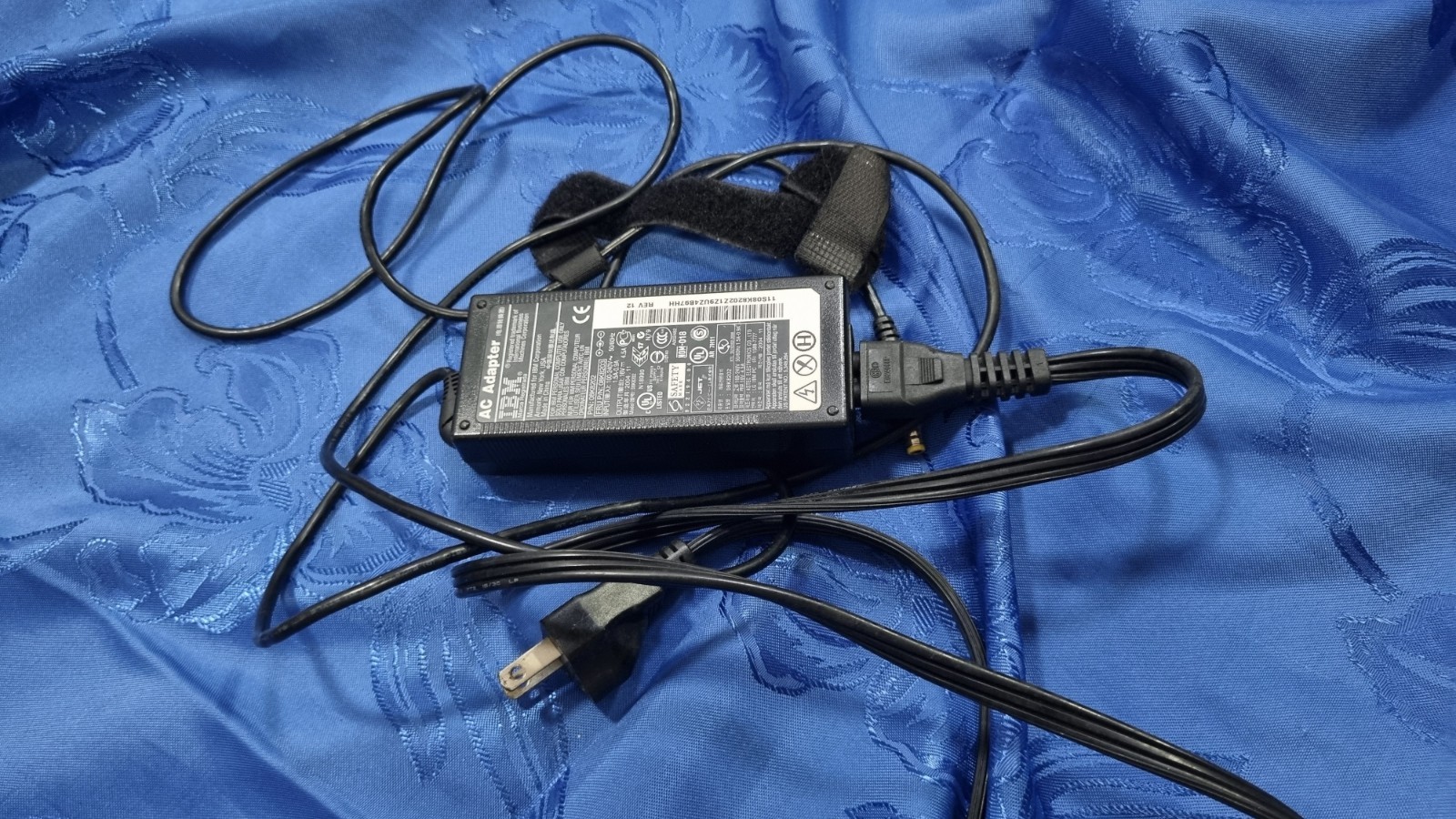 Vintage IBM THINKPAD R51 Thinkpad 2888 Laptop