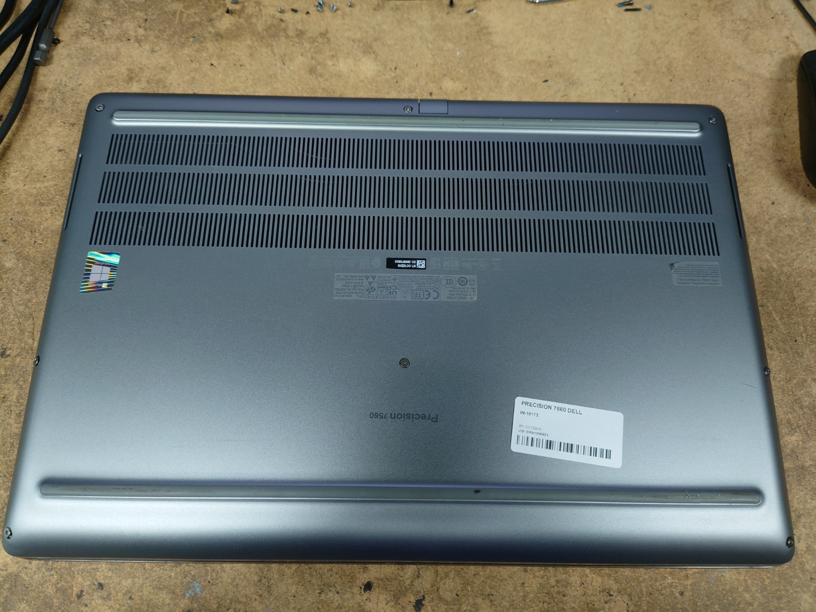 Dell Precision 7560 15.6″ FHD W-11855M 64GB RAM 512GB SSD NVIDIA T1200 No OS