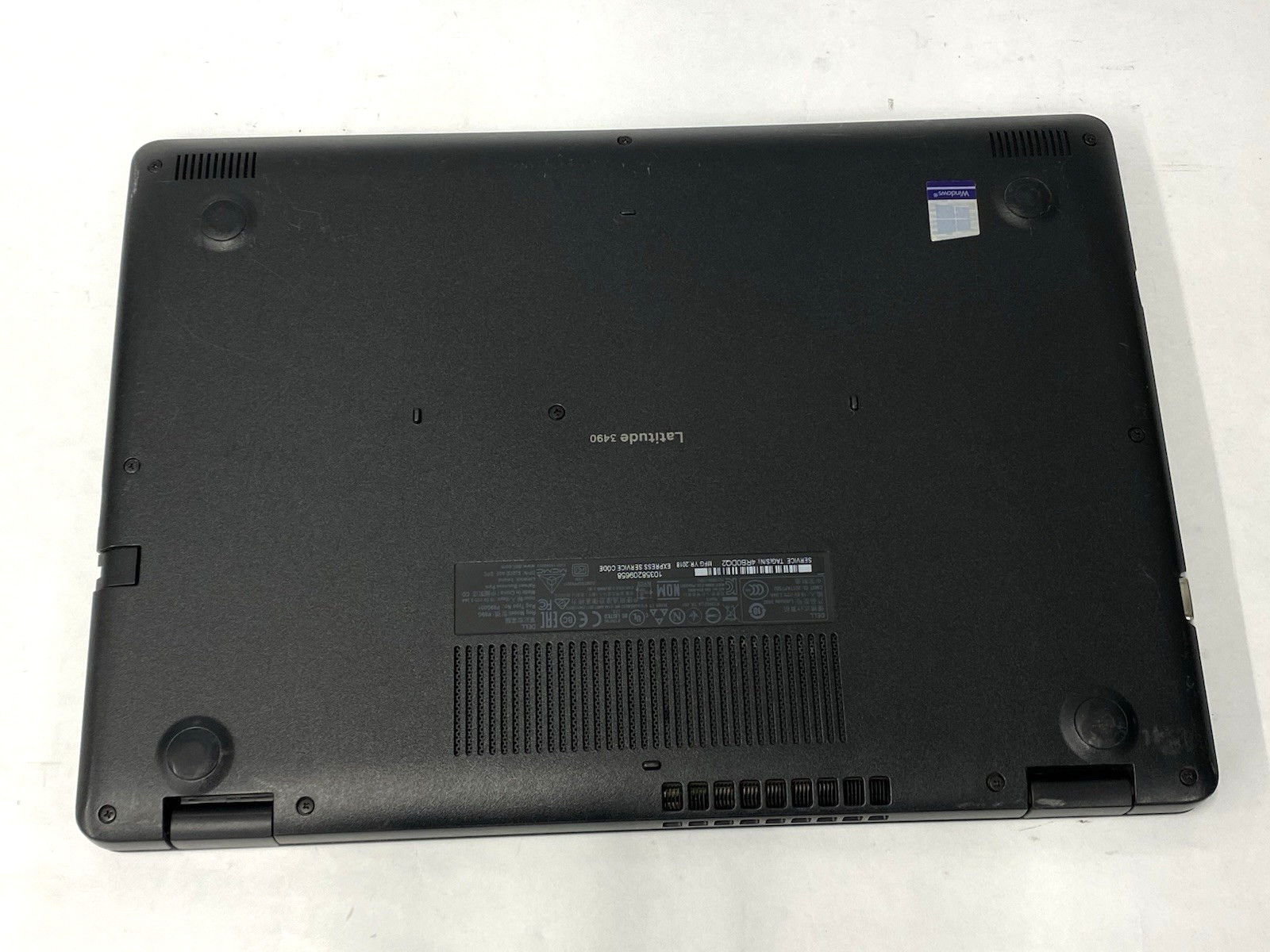 Dell Latitude 3490 – FHD – i5-8250u – No RAM/SSD/OS – READ