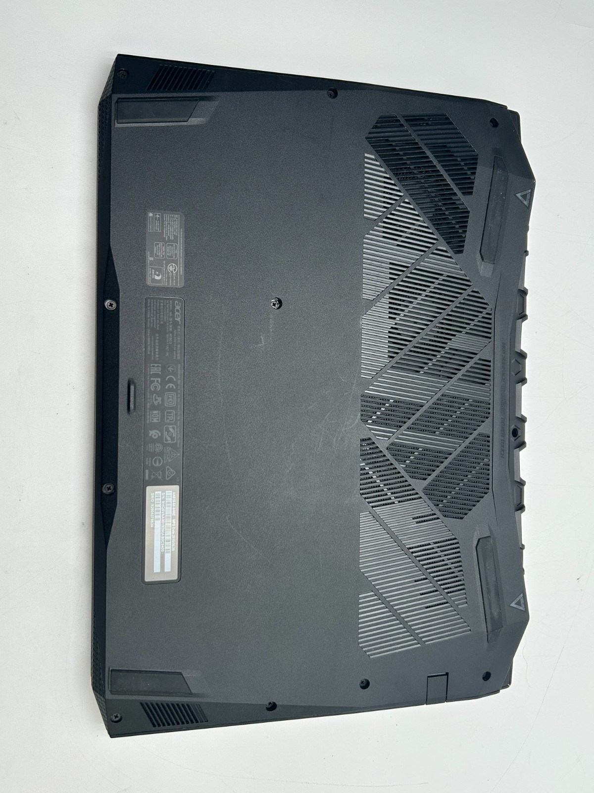Acer Nitro N18C3 | I5-9300H @ 2.40GHz | 8GB RAM | 512GB HDD – WIN 11 PRO