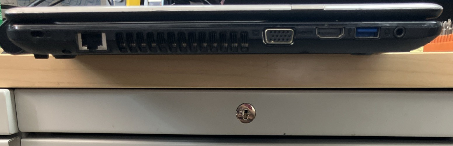 Gateway NE522 Series Laptop 15.6 AMD E1