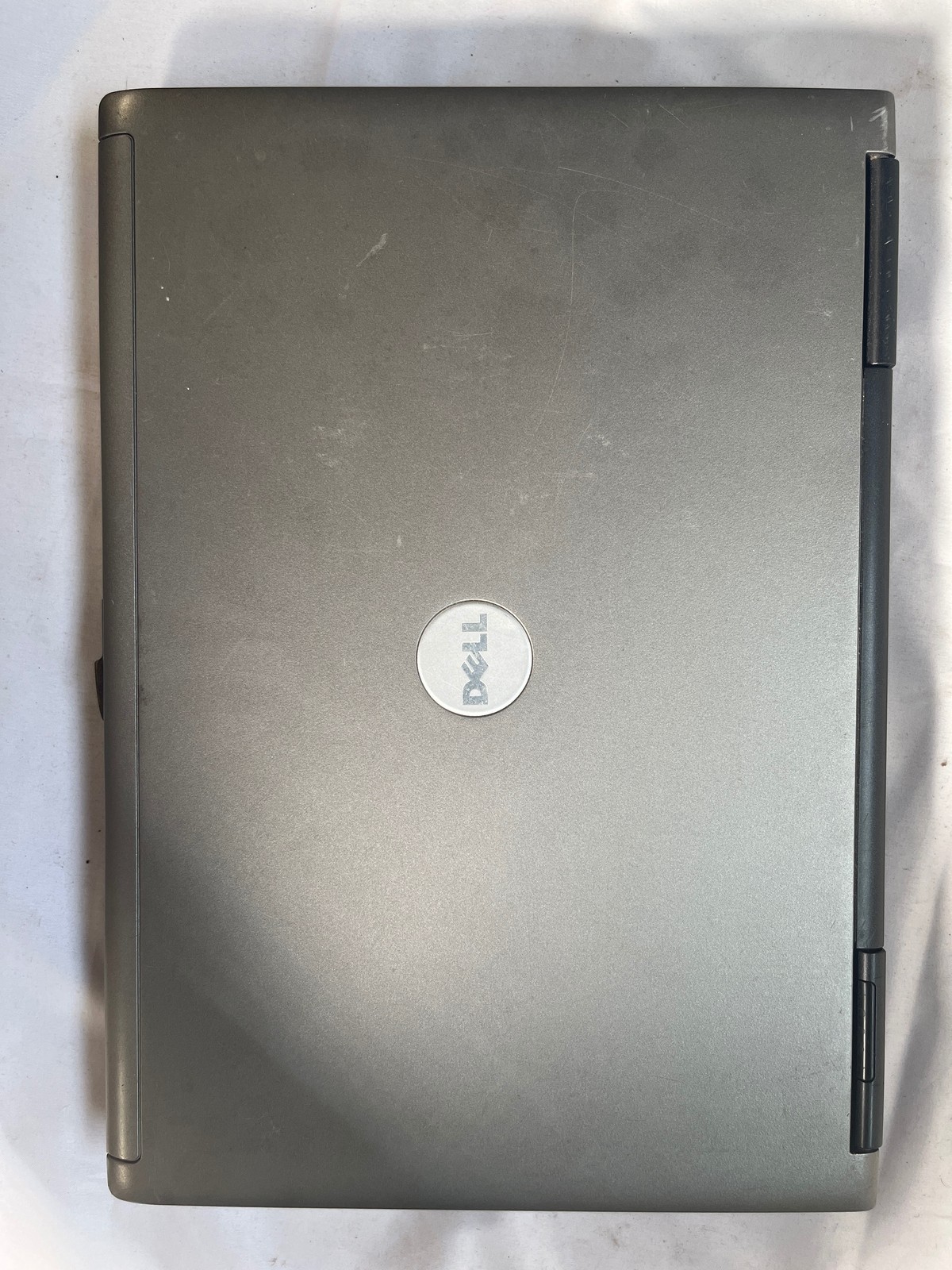 Dell Latitude D620 Win XP Core 2 Duo T7200 2GHz 2GB 298GB HDD 14.1″
