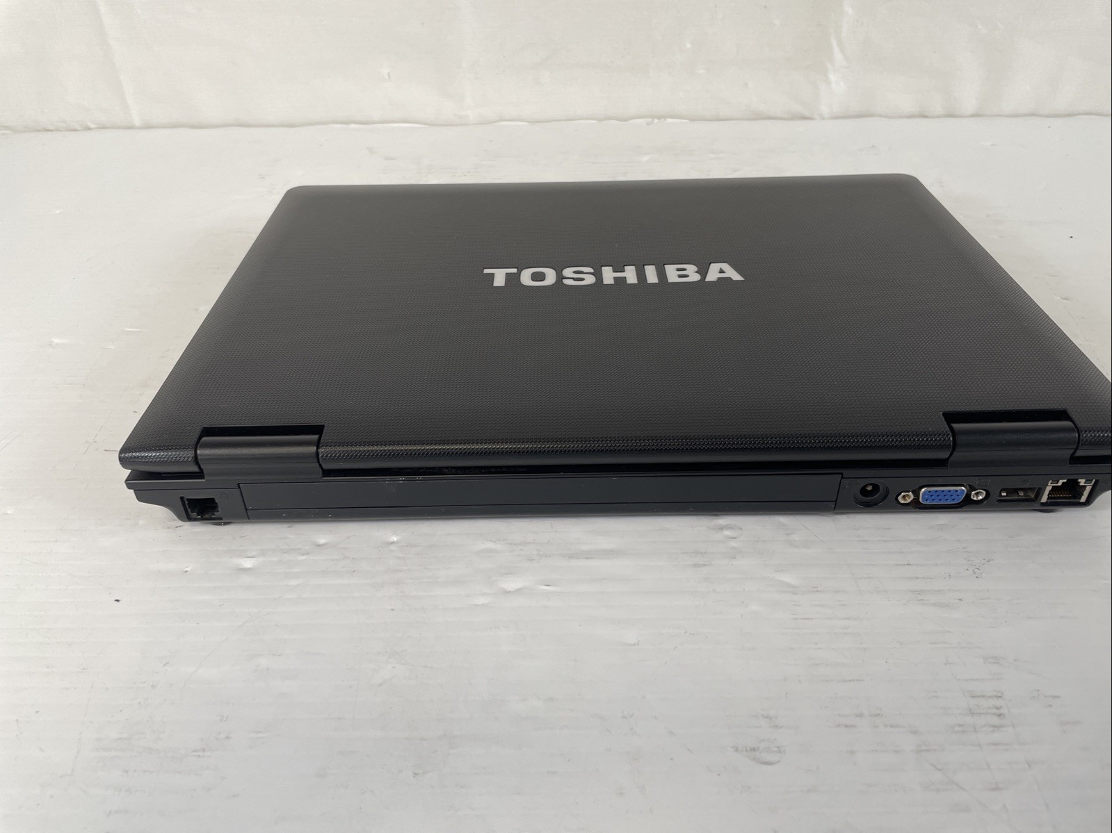 Toshiba Tecra 14″ M11-S3430 i5 M520 2.4Ghz 8GB Ram 320GB Hard drive Windows 11