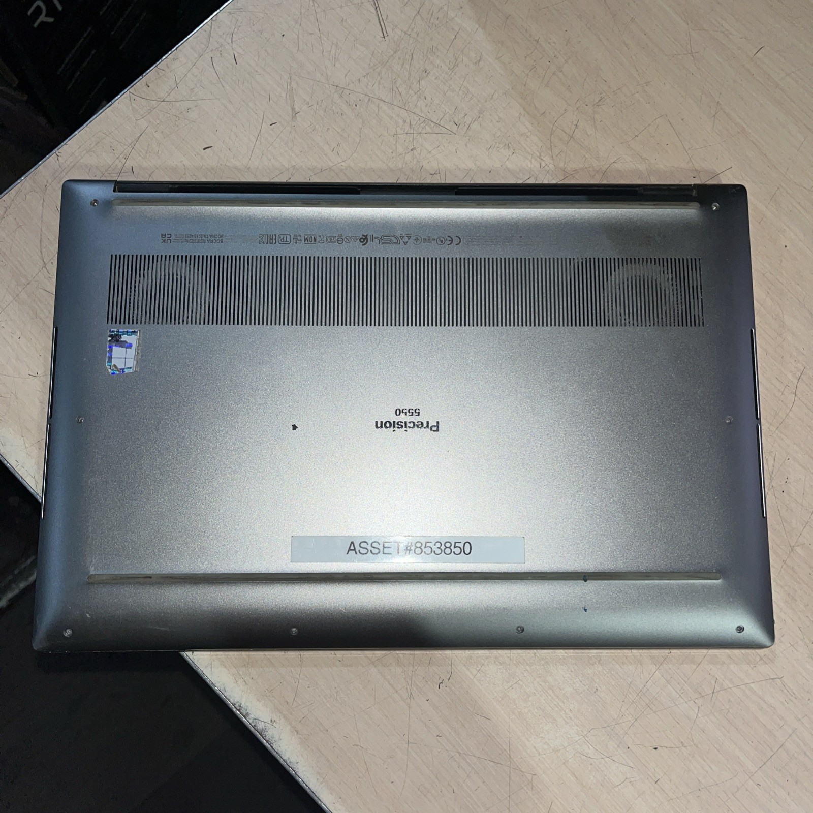 DELL PRECISION 5550 INTEL CORE I7-10850H 8GB RAM NO HD