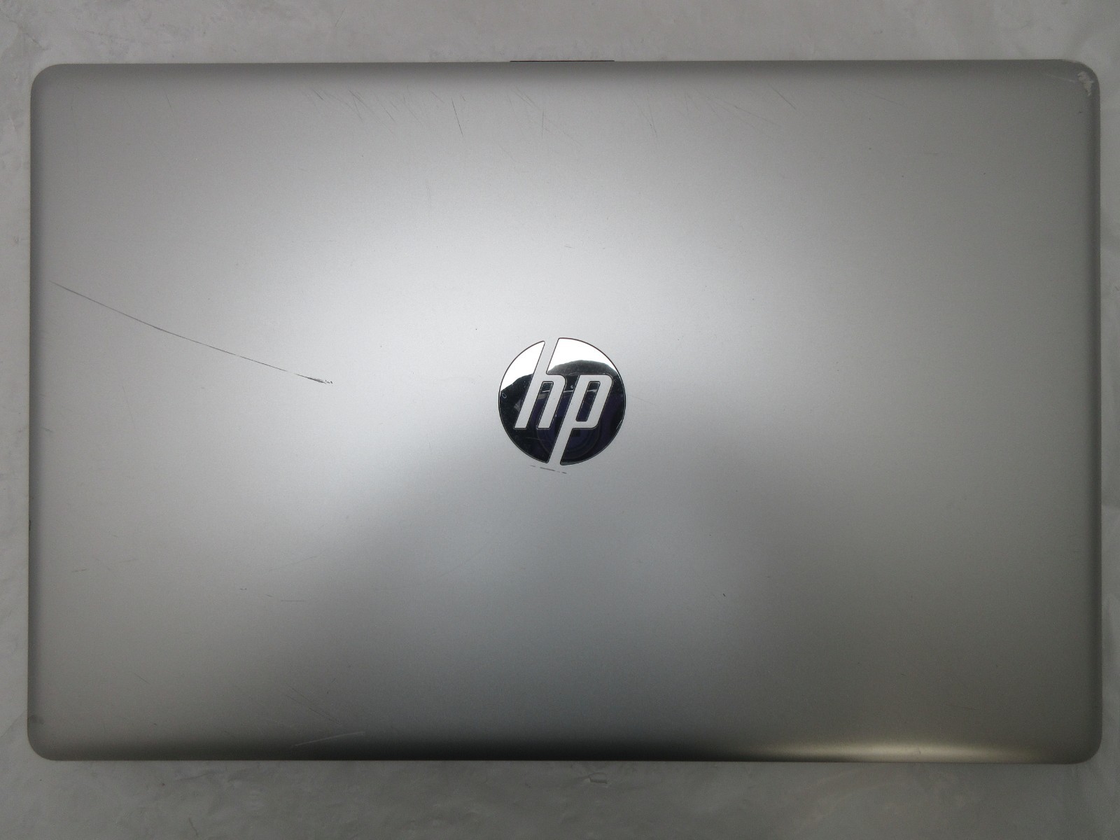 HP Pavilion 17-BY3051CL 17.3″ : i5-1035G1 1.0GHz : 8GB RAM : 256GB SSD : Grade C