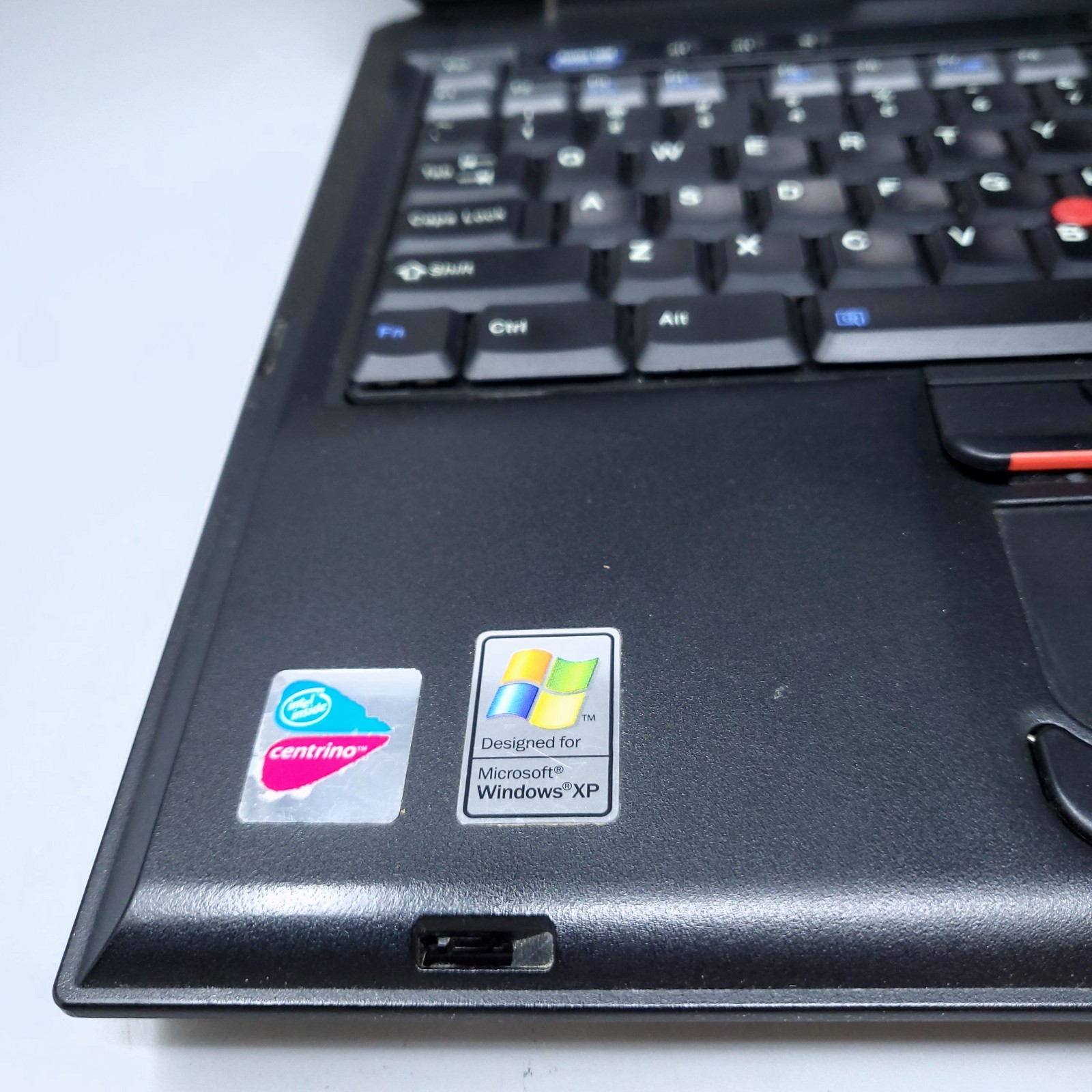 IBM ThinkPad R40 Type 2897 Laptop 512 RAM Pentium M 1.4GHz Win XP Pro Tested