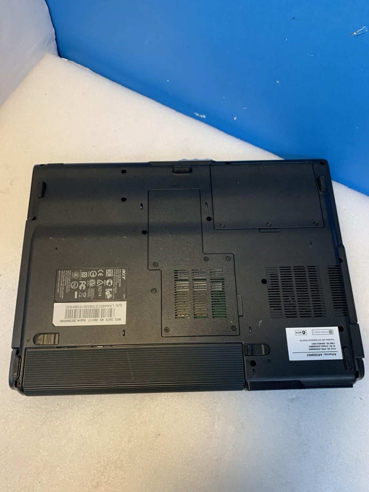 Acer Aspire 3623NWXMi Celeron 1.5GHZ 512MB 40GB laptop Windows XP pro SP3