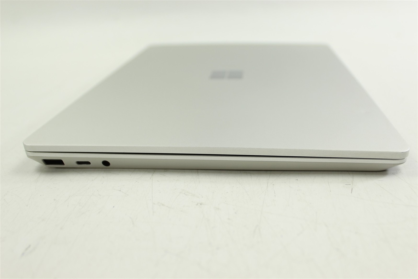Microsoft Surface Laptop Go 2 2013 12.4″ i5-1135G7 256GB SSD 16GB RAM W11P