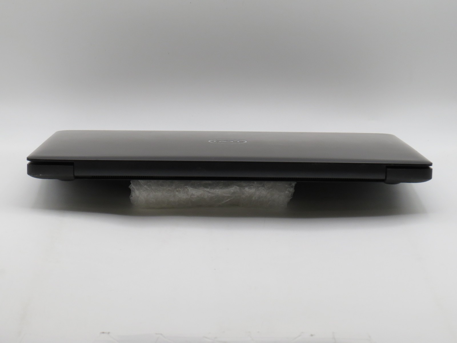 Dell Inspiron 15 | i3-8130U @ 2.2 GHz | 12GB DDR4 | 15.6″ | No HDD/OS