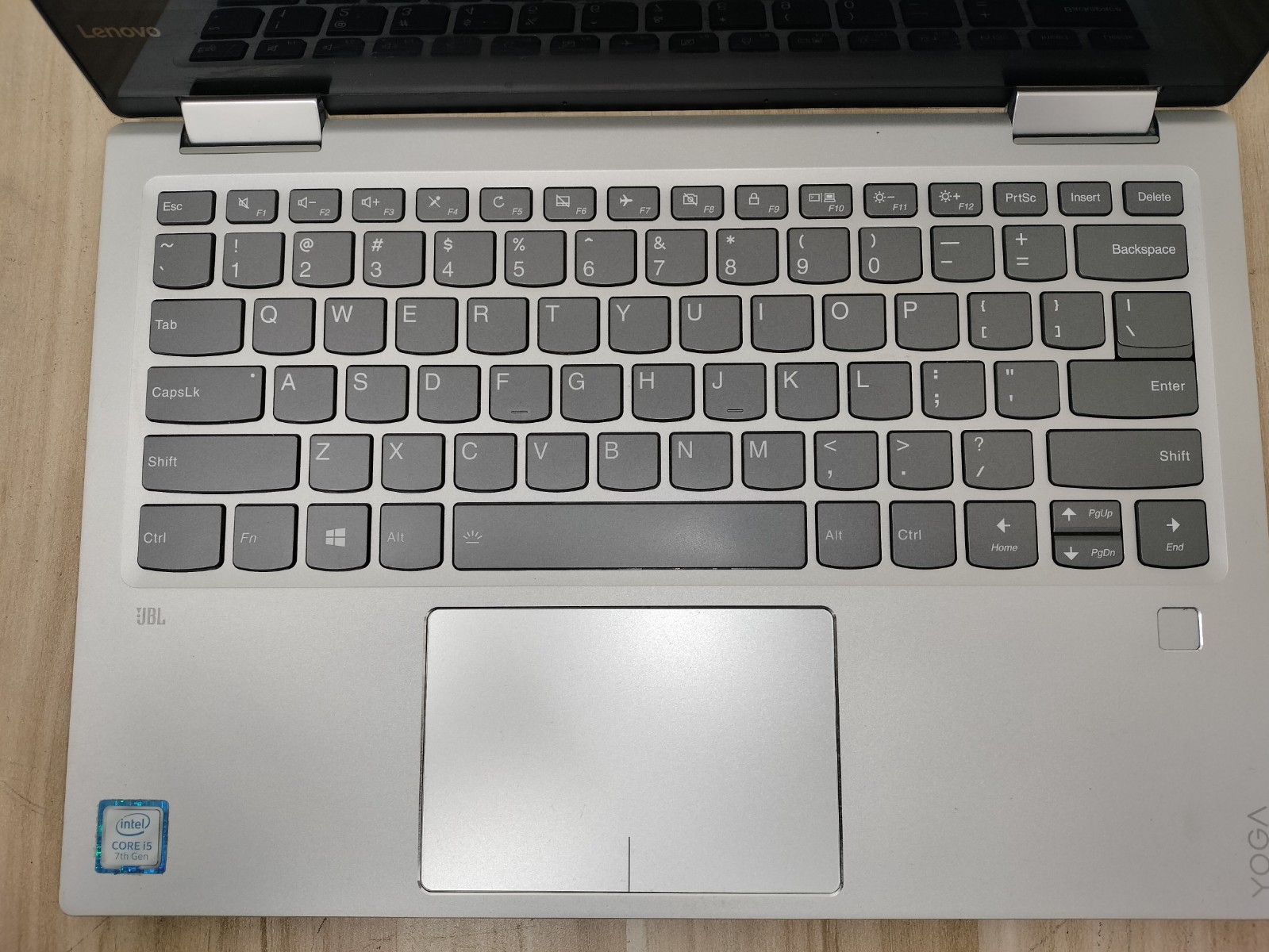 Lenovo Yoga 720-13IKB 13.3″ i5-7200U 2.5GHz 8GB RAM | NO SSD/HD/OS