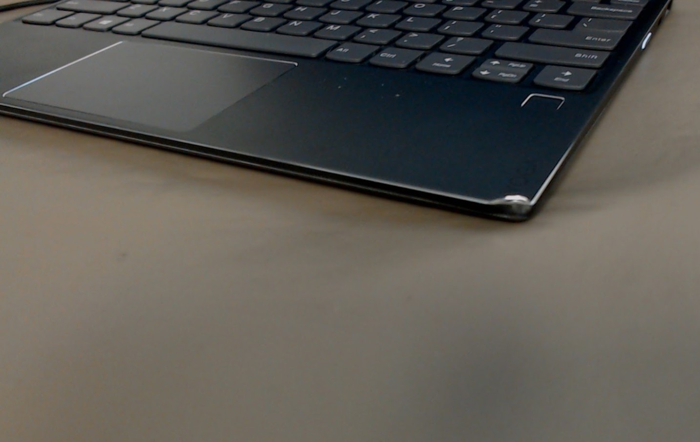 Lenovo Yoga 720 2-in-1 12.5″ Touchscreen,Intel Core i5-7200U,8GB RAM, 128GB SSD