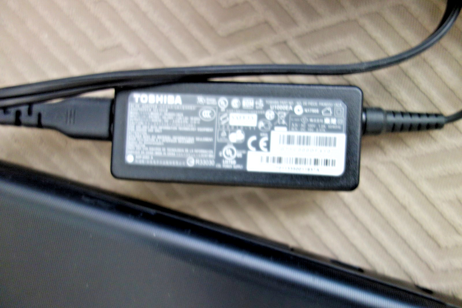 Toshiba Satellite C55-A5300 Laptop Win 10 HD TrueBrite Display HDMI USB 3 DVDRW