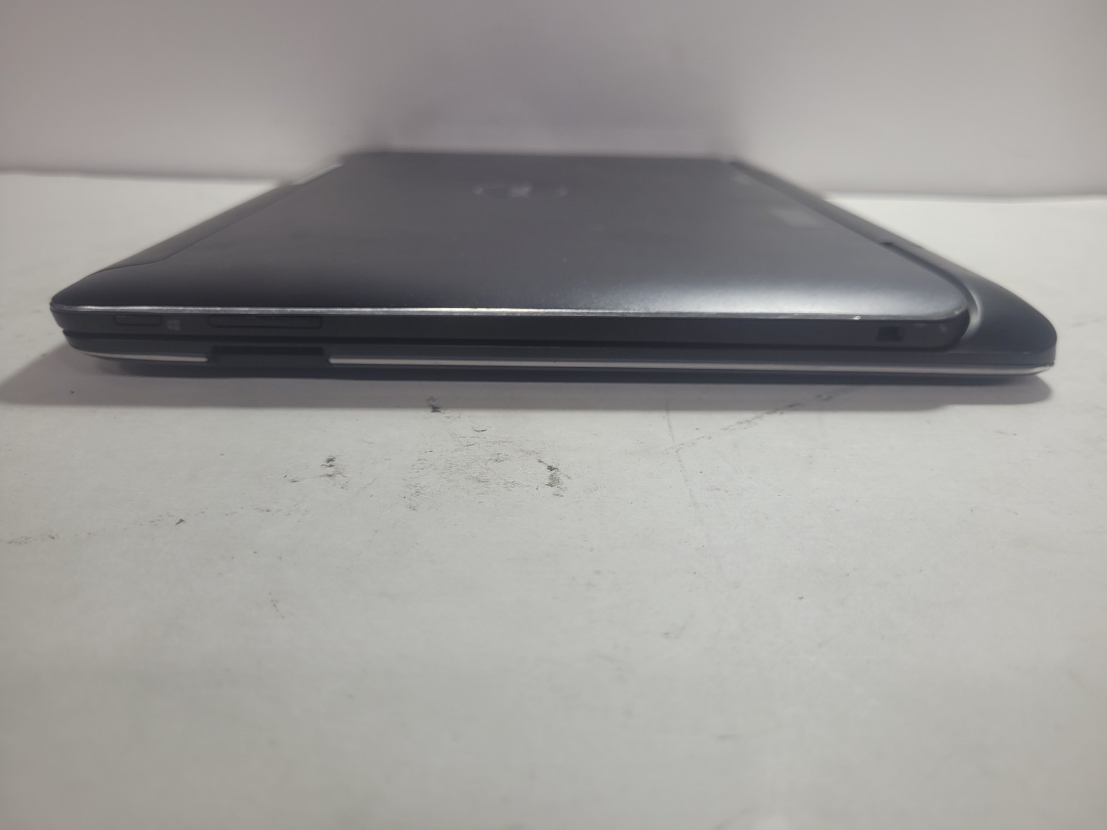 Dell Latitude 7350 P58G Unknown Specs 13.3″ Laptop for Parts/Repair *READ #0275