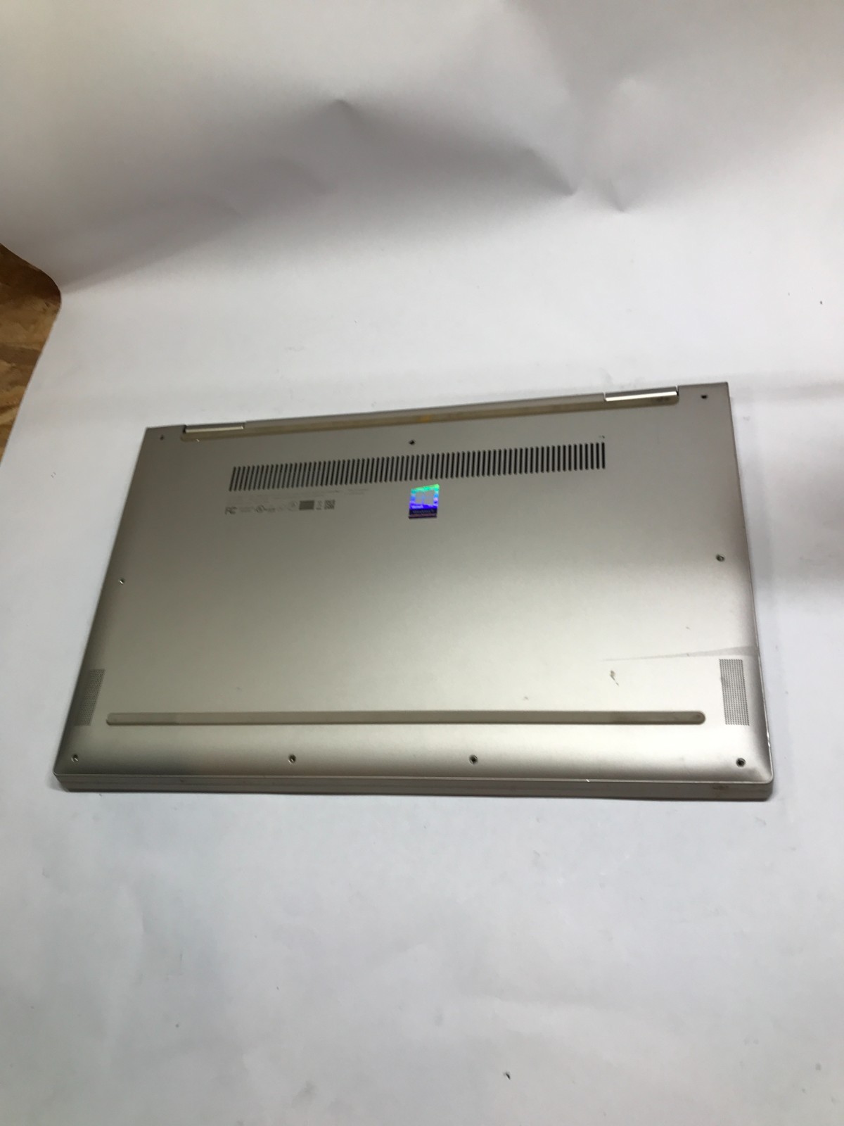 Lenovo Yoga C740-15IML 15″ Chassis ONLY – NO MOTHERBOARD – For Parts AS IS READ